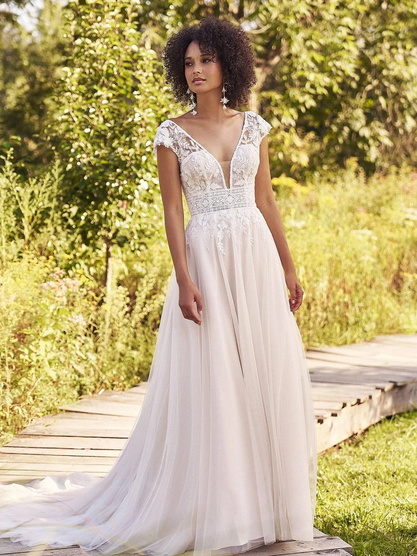 ✨ 66344!! ✨

66344 from @bylillianwest is a Tulle A-Line Bridal Dress with Cap Sleeves Matte Lace Appliqu&eacute;s.

A soft and dreamy style for our beautiful boho brides! &hearts;️