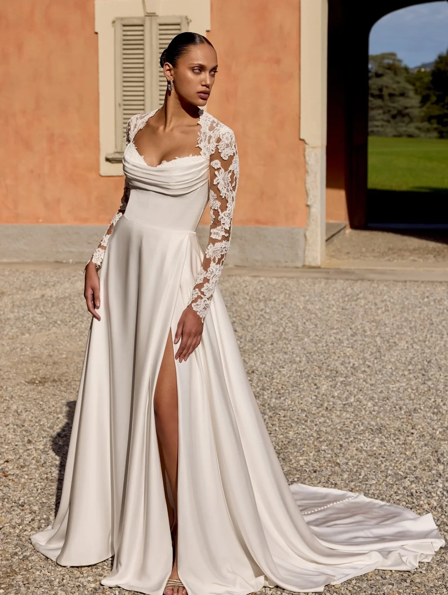 ✨ Here to try until 8th November only!! ✨

Katelyn has just arrived on loan from @justinalexander and she&rsquo;s a beauty!! A Charmeuse A-Line Gown with Corded Alen&ccedil;on Lace Queen Anne Neckline &hearts;️&hearts;️&hearts;️

She&rsquo;s here to 