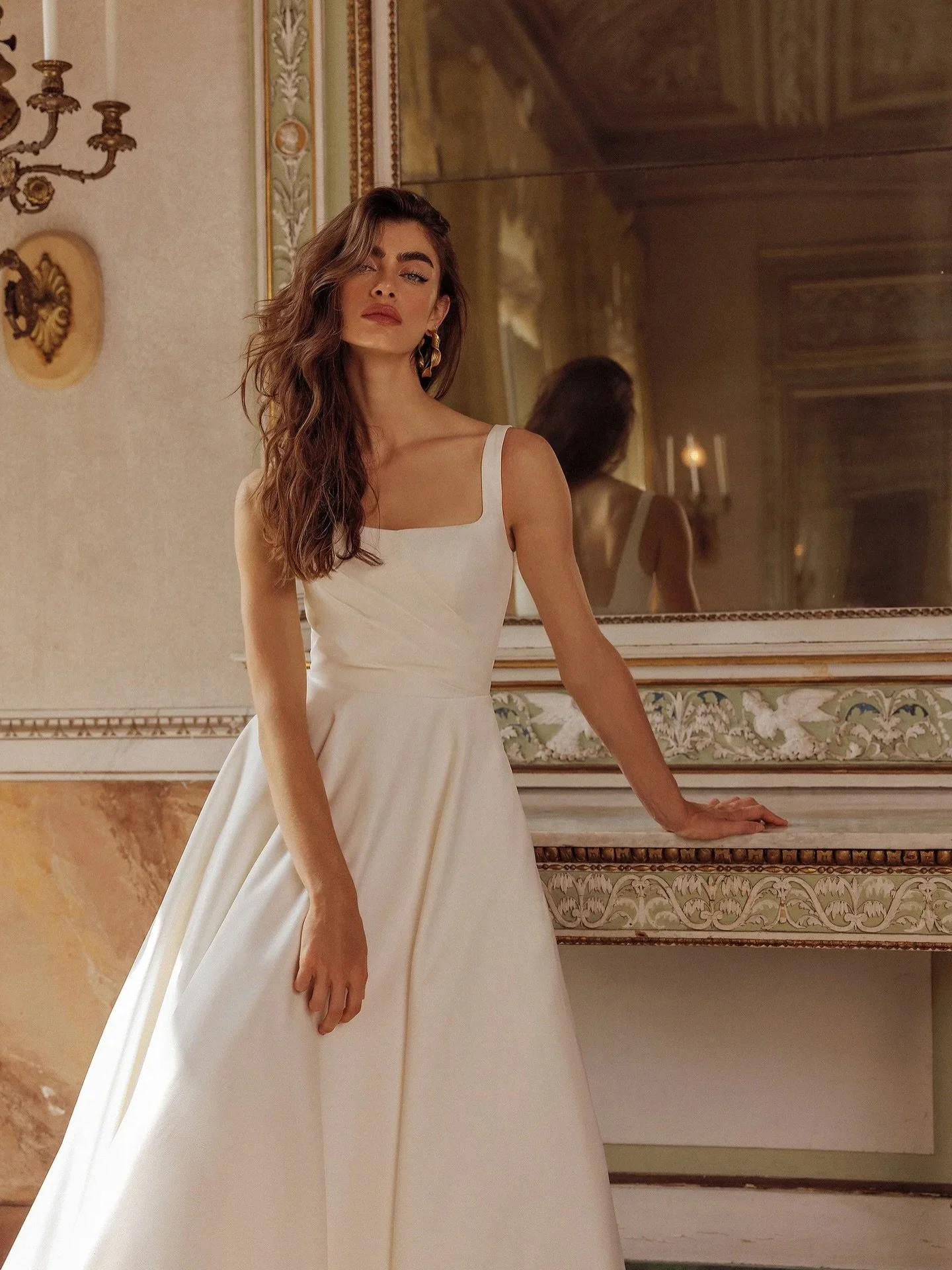 ✨ Iva ✨

From @justinalexander Iva is a Satin Ball Gown with Square Neckline and Asymmetric Bodice and Pockets!! &hearts;️