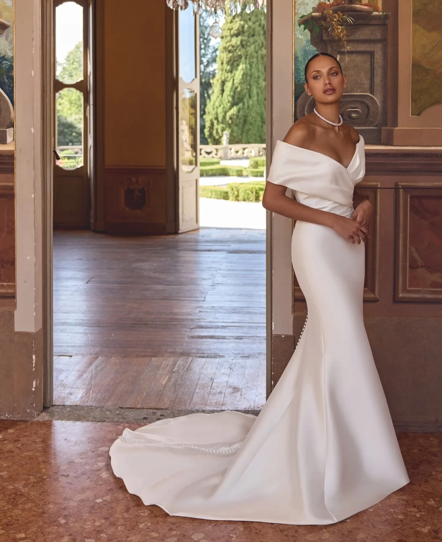 ✨ Classic Off Shoulder Styles ✨

Simple yet striking, classic yet chic, these off shoulder styles in crepe, mikado and charmeuse never fail to disappoint!! Their simplicity and neckline excuses effortless elegance!

Which are you choosing?

PM for th