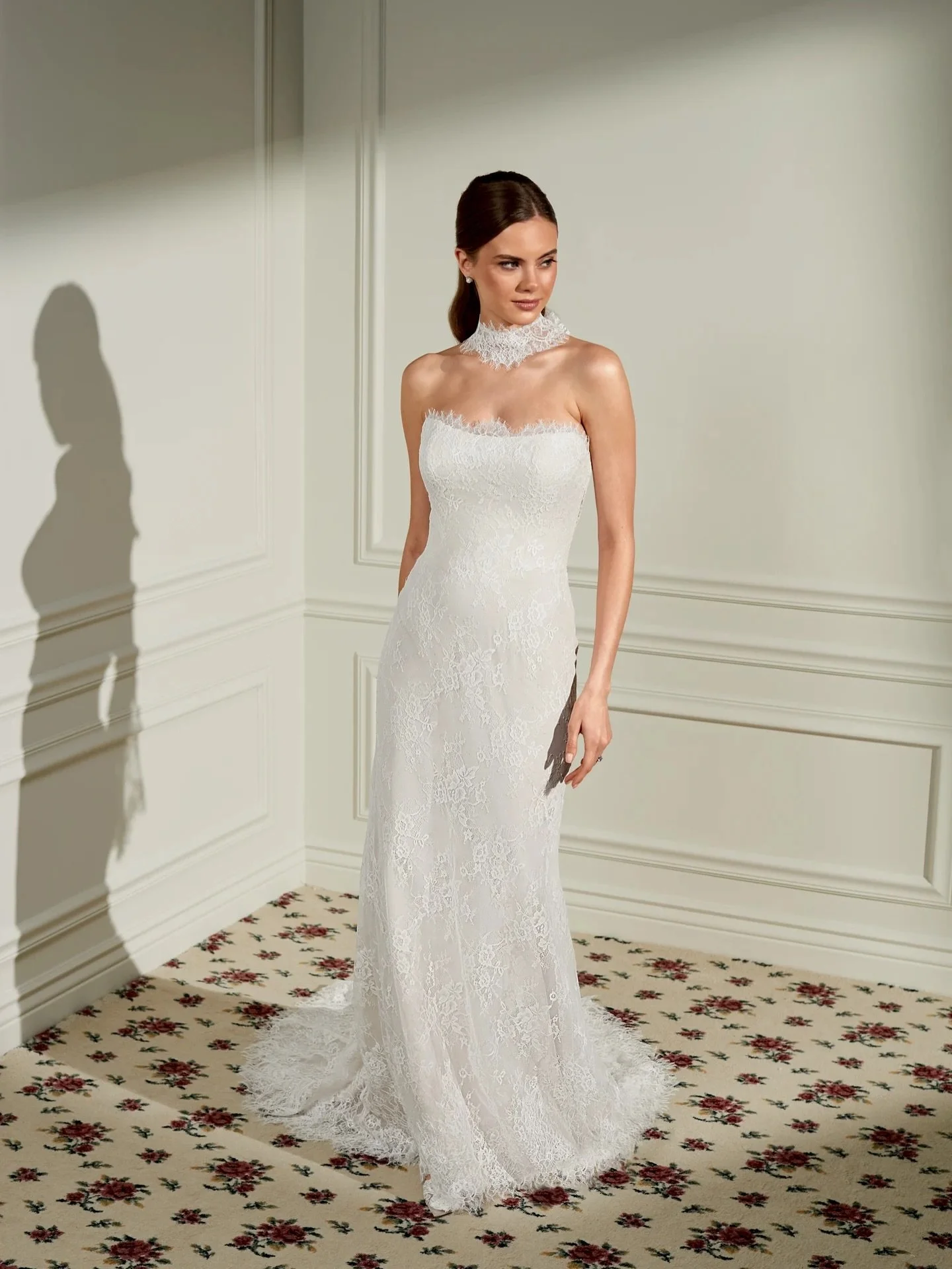 ✨ Meet Minnie ✨

The newest arrival, not even on the website yet - Minnie will be instore from Saturday!! 

From @adorejustinalexander Minnie is an
Allover Chantilly Lace Fit and Flare Bridal Gown with Strapless Scalloped Neckline and Hem &hearts;️