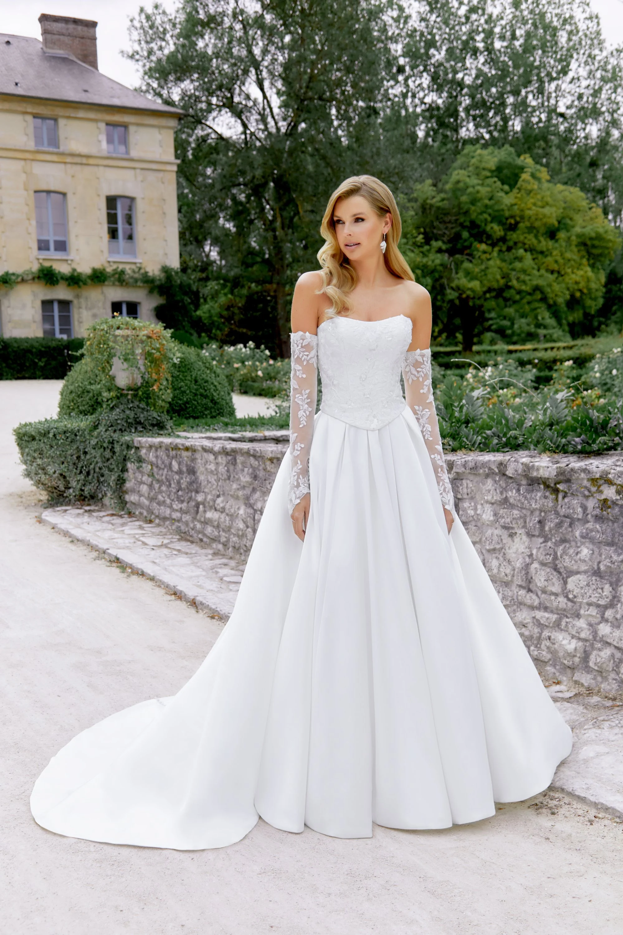 44507BOD_FF_Sincerity-Bridal_2.jpg