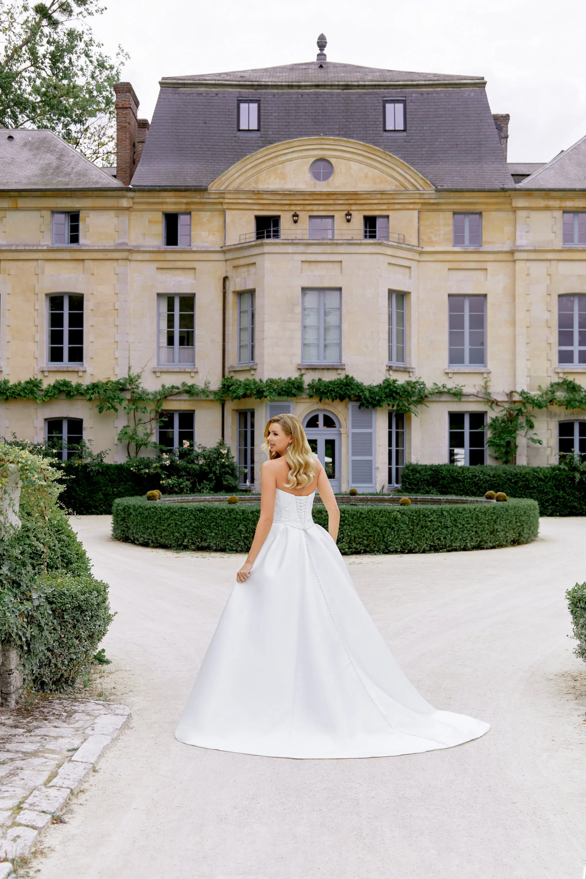 44507BOD_X_D_Sincerity-Bridal_3.jpg