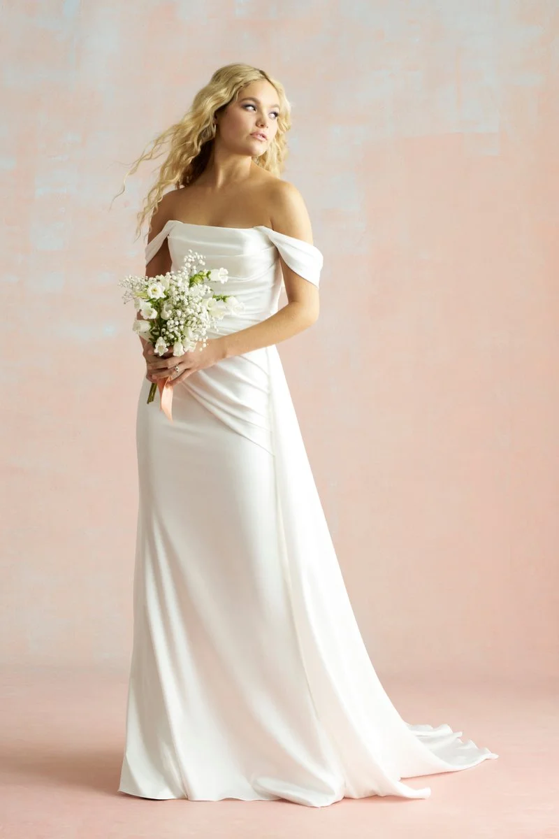 R3856T-Studio-04-800x1201-cb6eae5.jpg