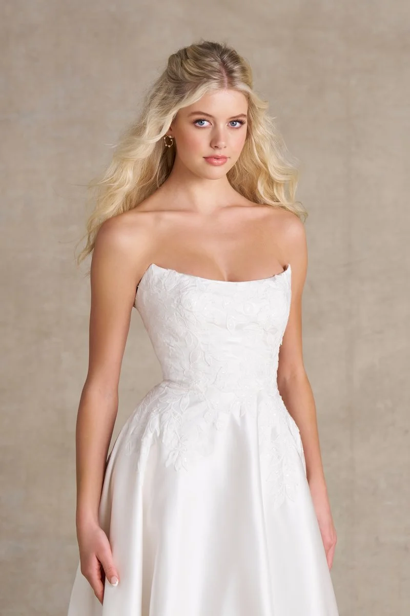 R3984-Studio-02-800x1200-cb6eae5.jpg