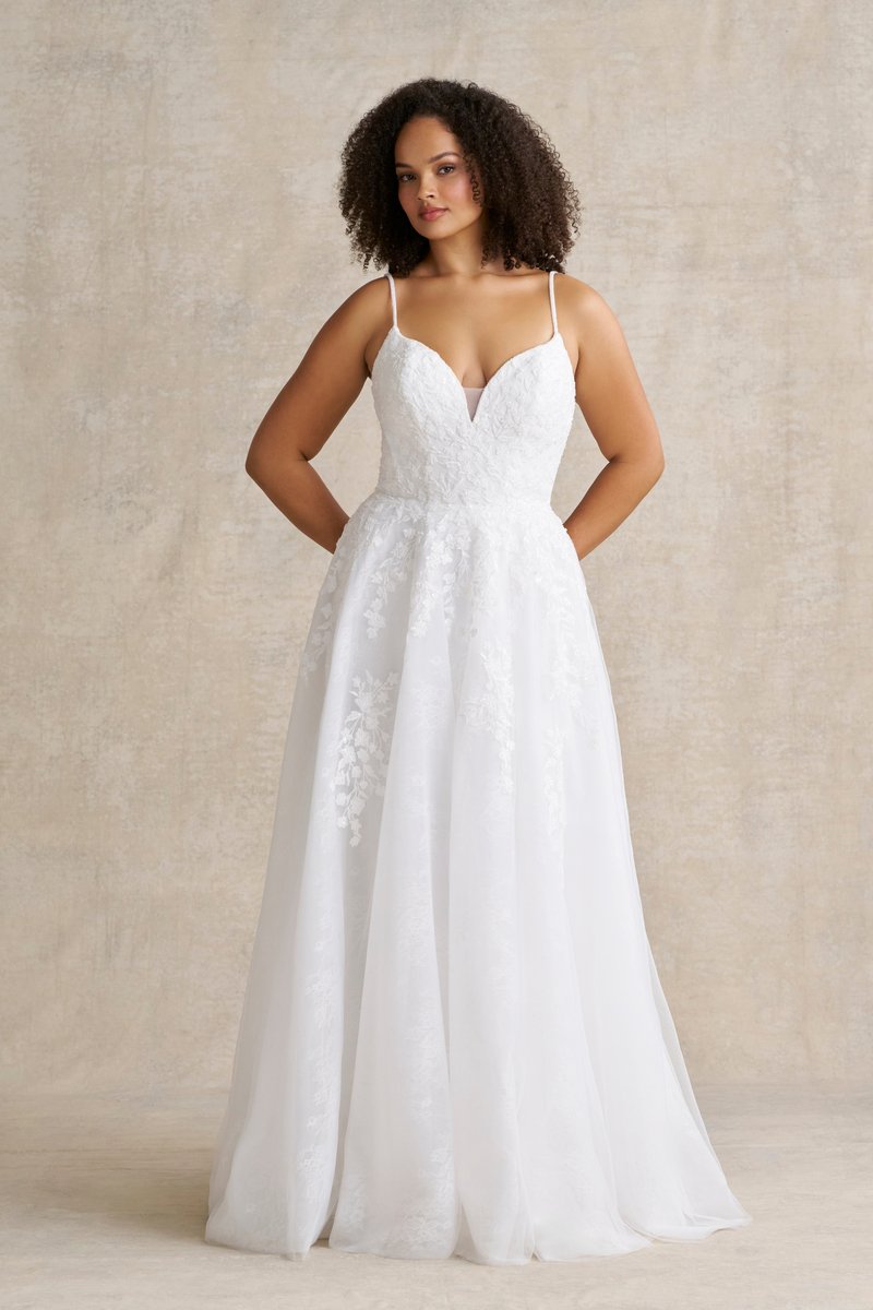 R3974LNC-Studio-01-800x1200-cb6eae5.jpg
