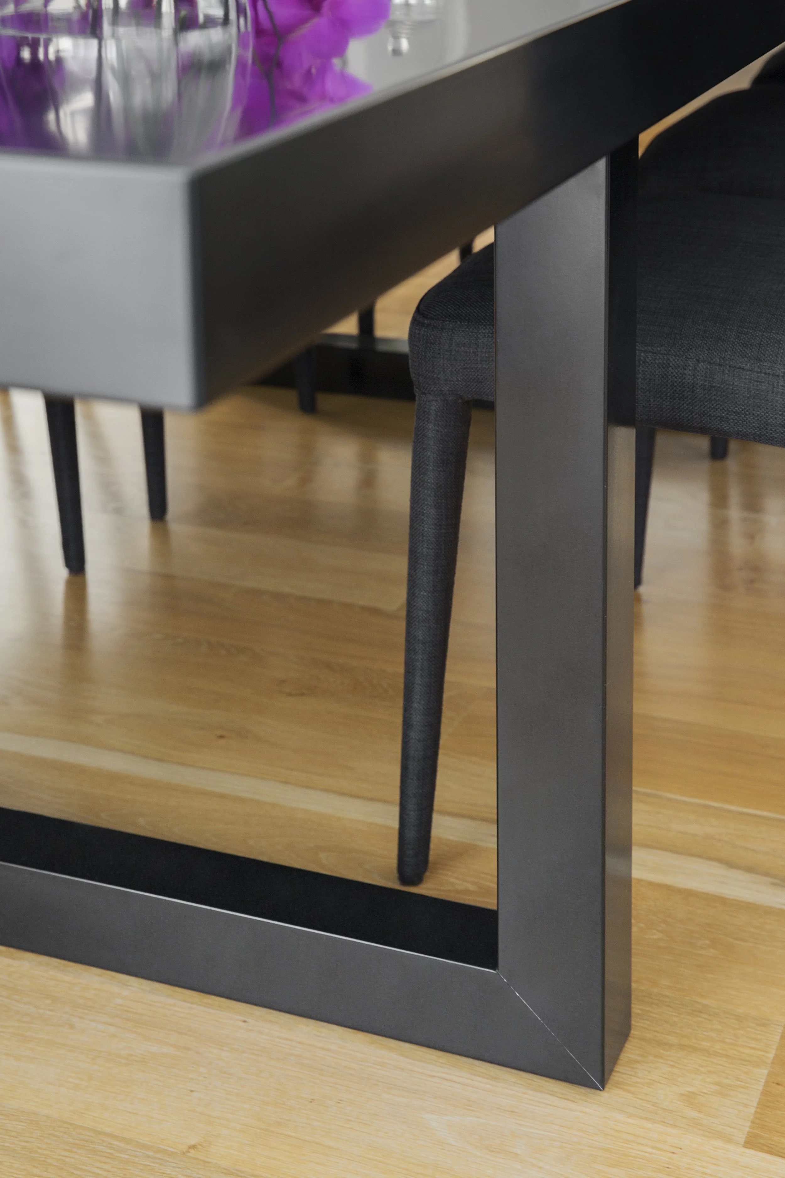 Round and rectangular custom dining-table designs handcrafted in Perth. 