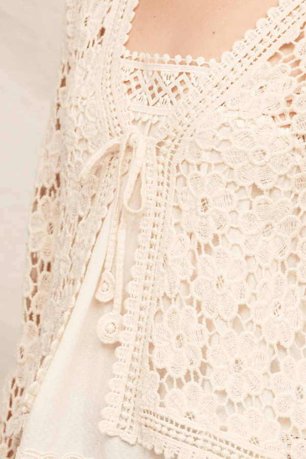 floral-crochet-tie-cardi-14.png