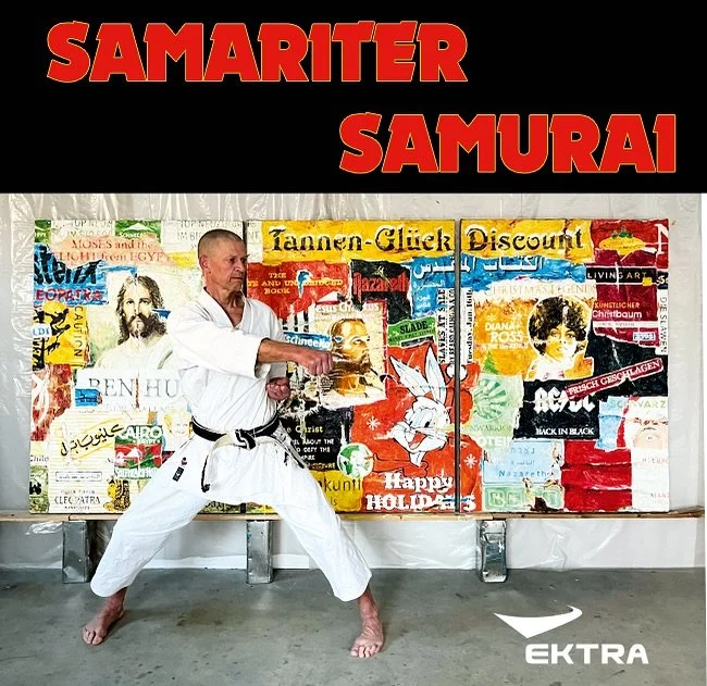 wir freuen uns, Dich zur Er&ouml;ffnung der Sonderausstellung Samariter Samurai von Jens Lorenzen am 8. Dezember 2024 um 12:00 Uhr in den EKTRA offspace einzuladen. Erlebe einen besonderen Auftakt: Jens Lorenzen pr&auml;sentiert eine eindrucksvolle K