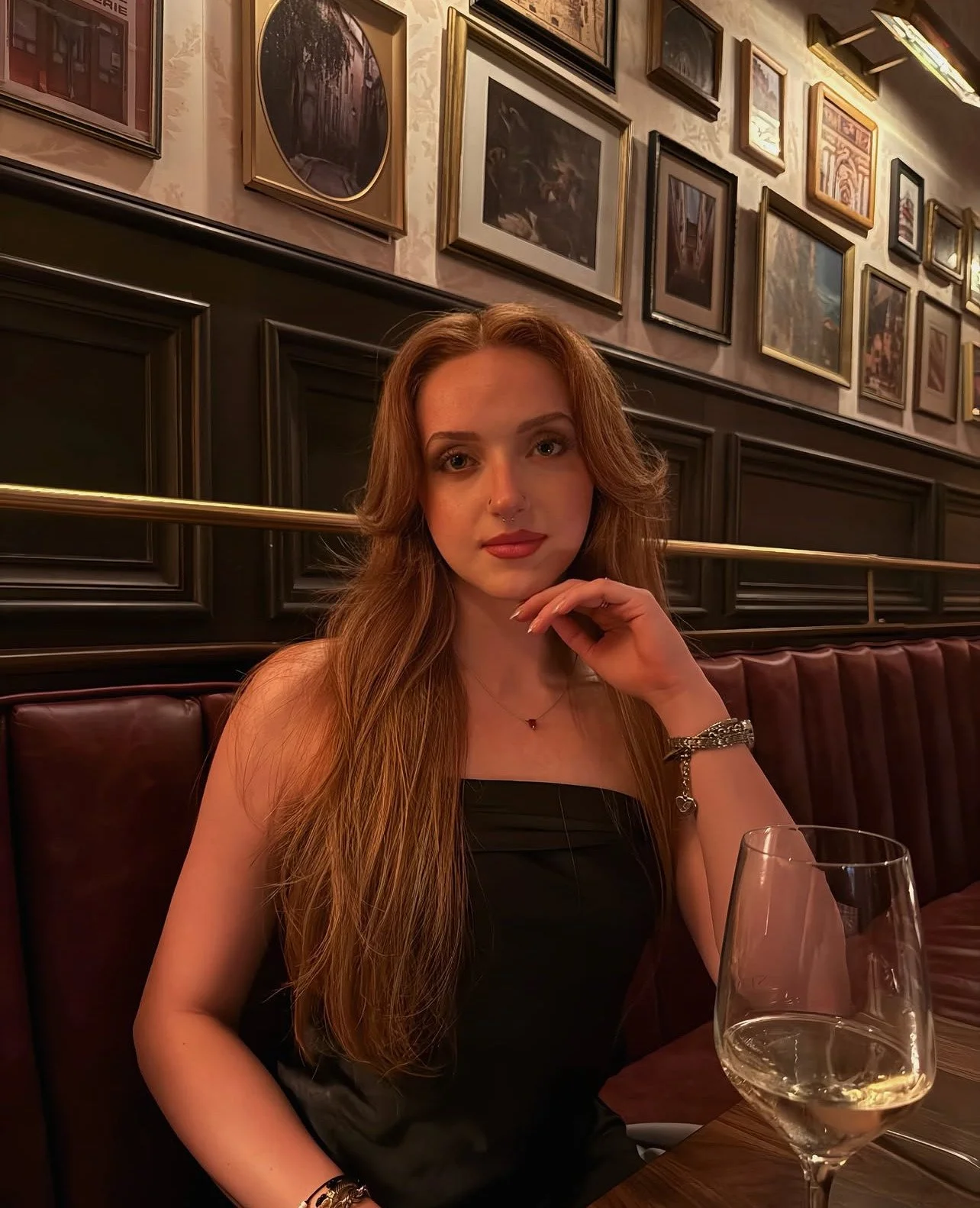 Dinner at Bar Lesieur hits different with your favorite people around the table. This is your sign to plan that long-overdue night out.⁠
⁠
📍Bar Lesieur | 1523 Sansom St, Philadelphia, PA 19102 | 🥂 Tap Reserve in bio to book now.⁠
⁠
PC: @Isabella.ha