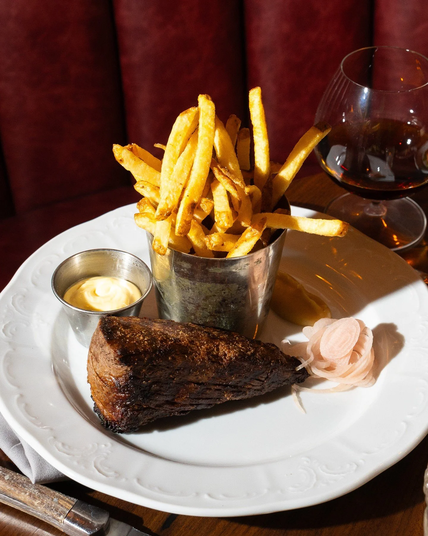 Weekend plans: Steak Frites + your favorite cocktail or wine at The Lesieur ✨🥂⁠
⁠
Tap the link in our bio to book your reservation ✨