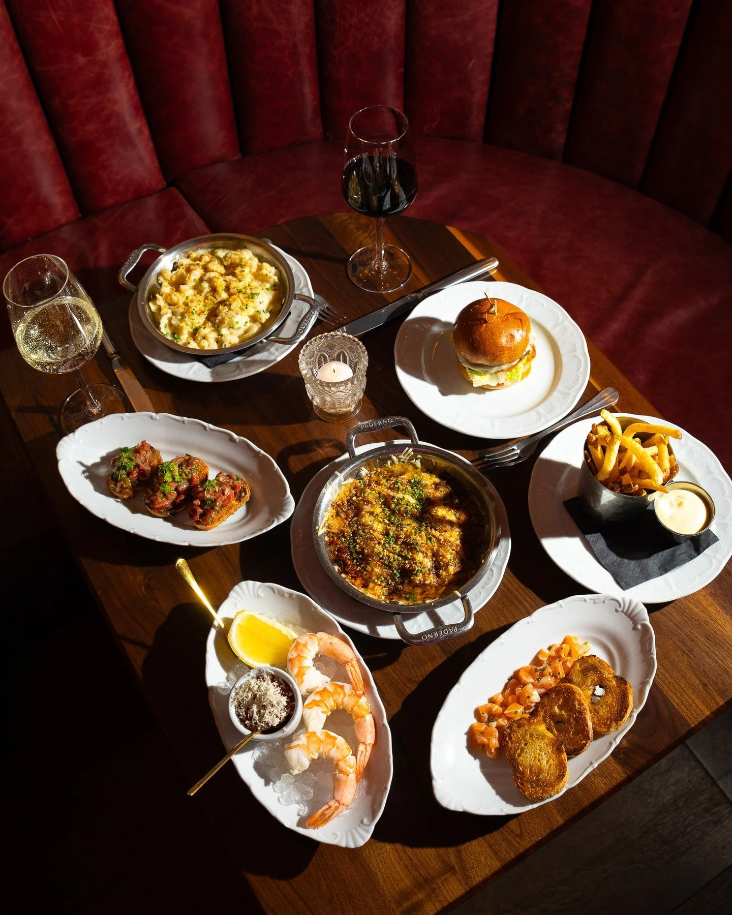 Consider this your sign to enjoy Happy Hour with all your favorites&hellip;Tuesday&ndash;Saturday, 4&ndash;6PM 🥂