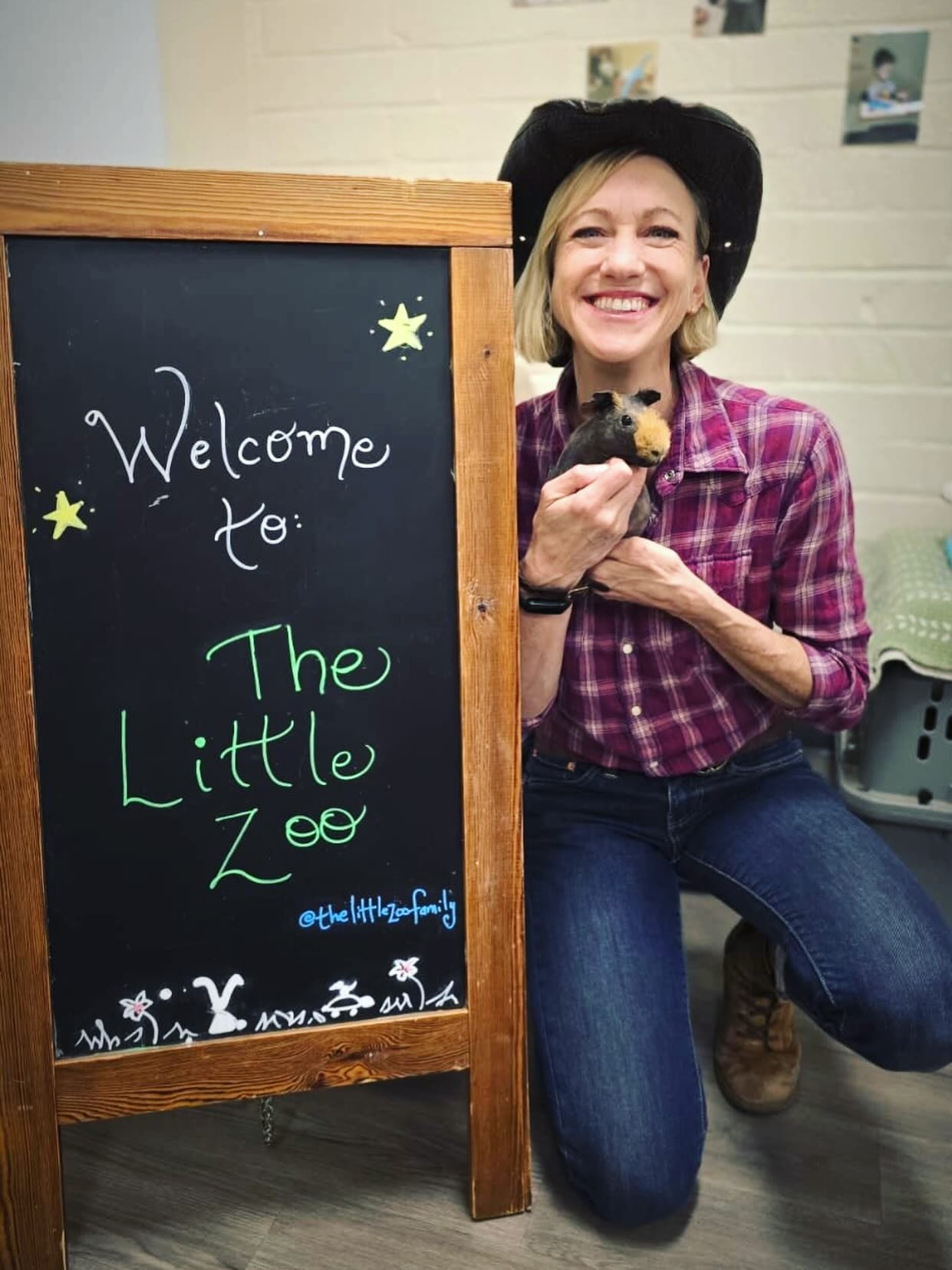 Another wonderful visit to @lv.learningcenter today!  We shared giggles and practiced gentle petting.  So much fun! #mobilezoo, #animalcuddles, #purejoy 🌸🐰🐢🌸