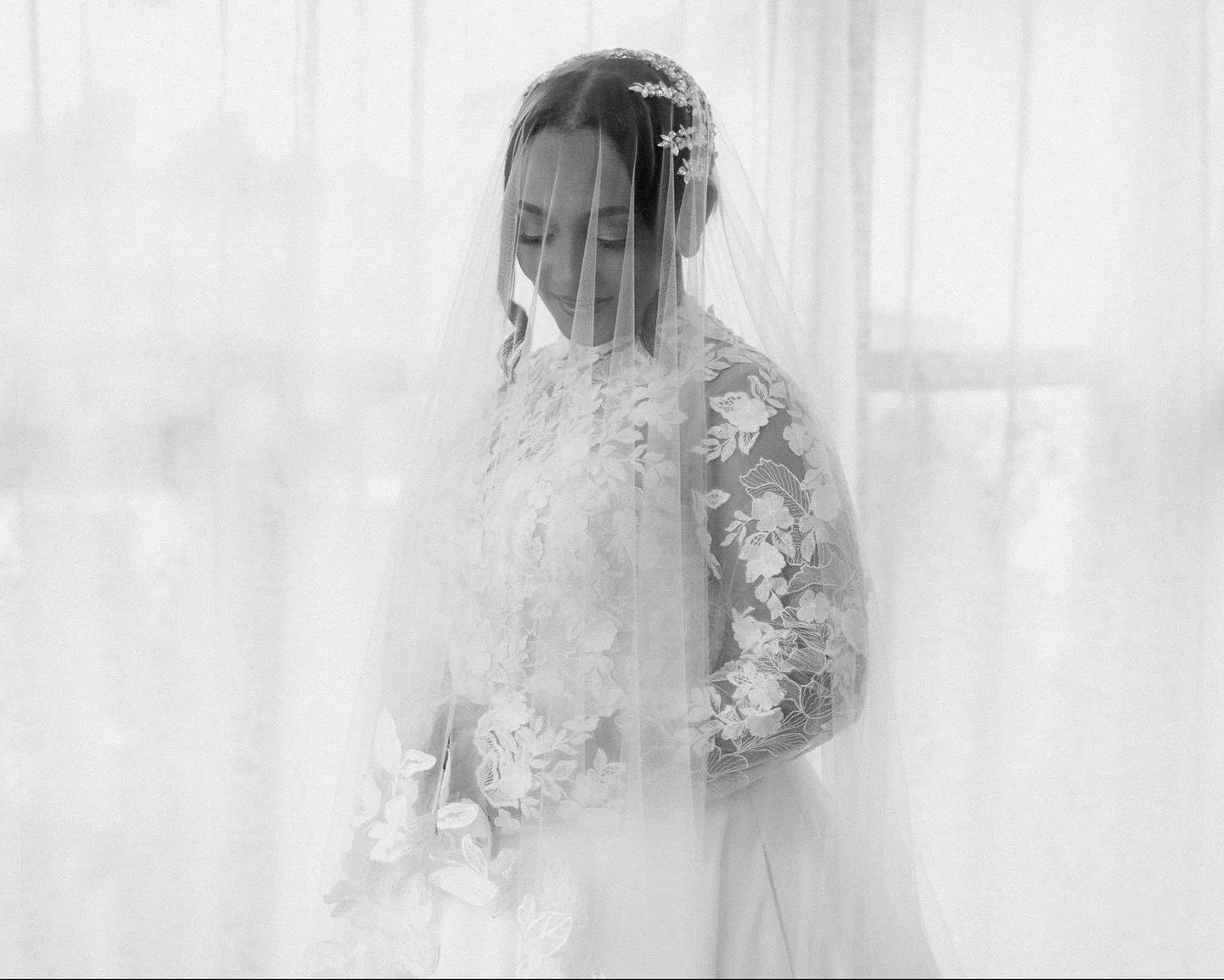 Endlessly inspired by Frehiwot&rsquo;s beautiful bridal details ✨

Vendors:
@vinterratulsa
@vowandvoyage
@itstfishmedia 
@makeupnadja 
@ludgerscakes 
@prescottbridal

#TulsaWeddings #TulsaWeddingPhotographer #OklahomaWedding #OklahomaWeddingPhotograp