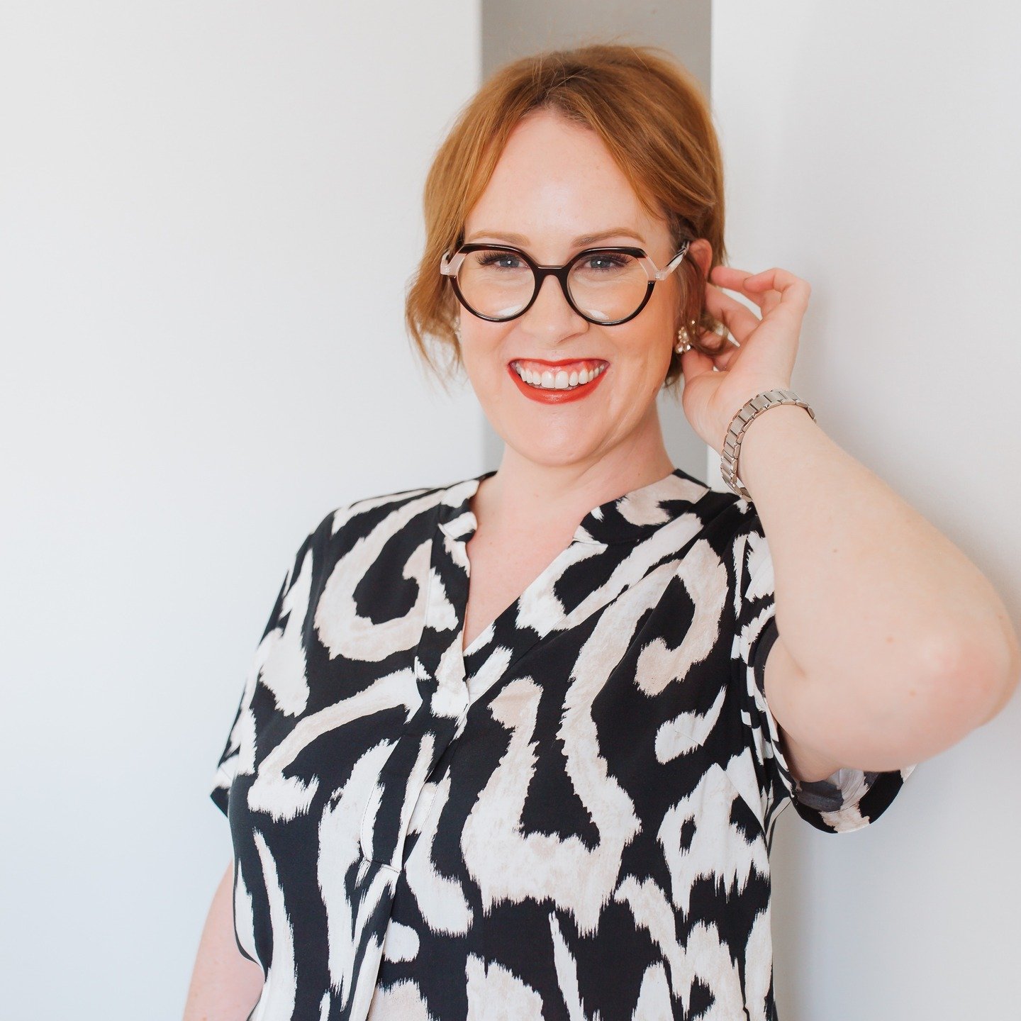 Hi - I&rsquo;m Tanya!

I&rsquo;m a CPA and founder of one of Western Canada&rsquo;s only female-led management consulting firms. 

Basically, I&rsquo;m a problem solver for businesses and NPOs who feel stuck:

-Stuck in growth that isn&rsquo;t aligne