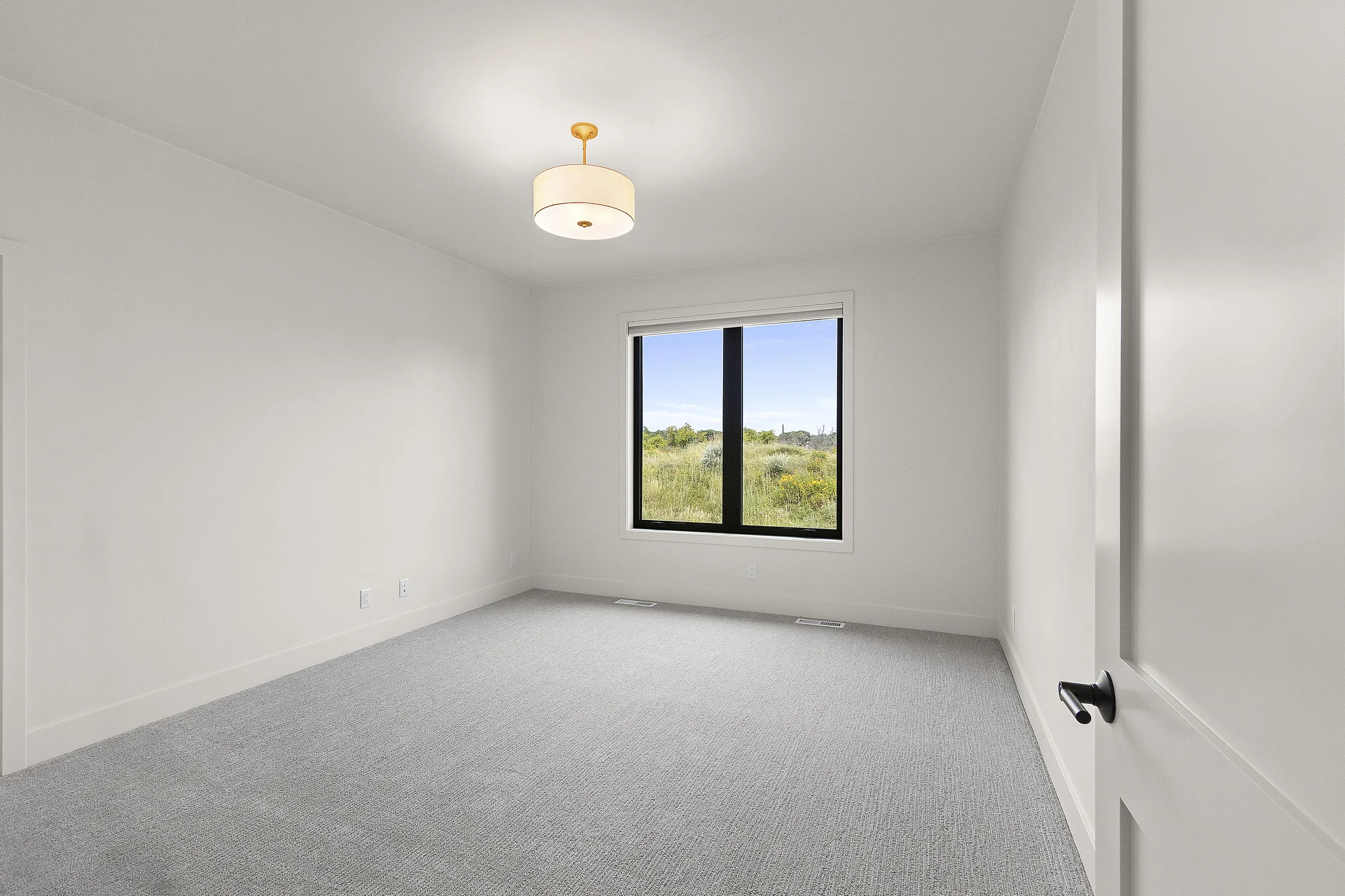 061-381FarmhouseLane-CombinedLocks-WI-54113-FULL.JPG