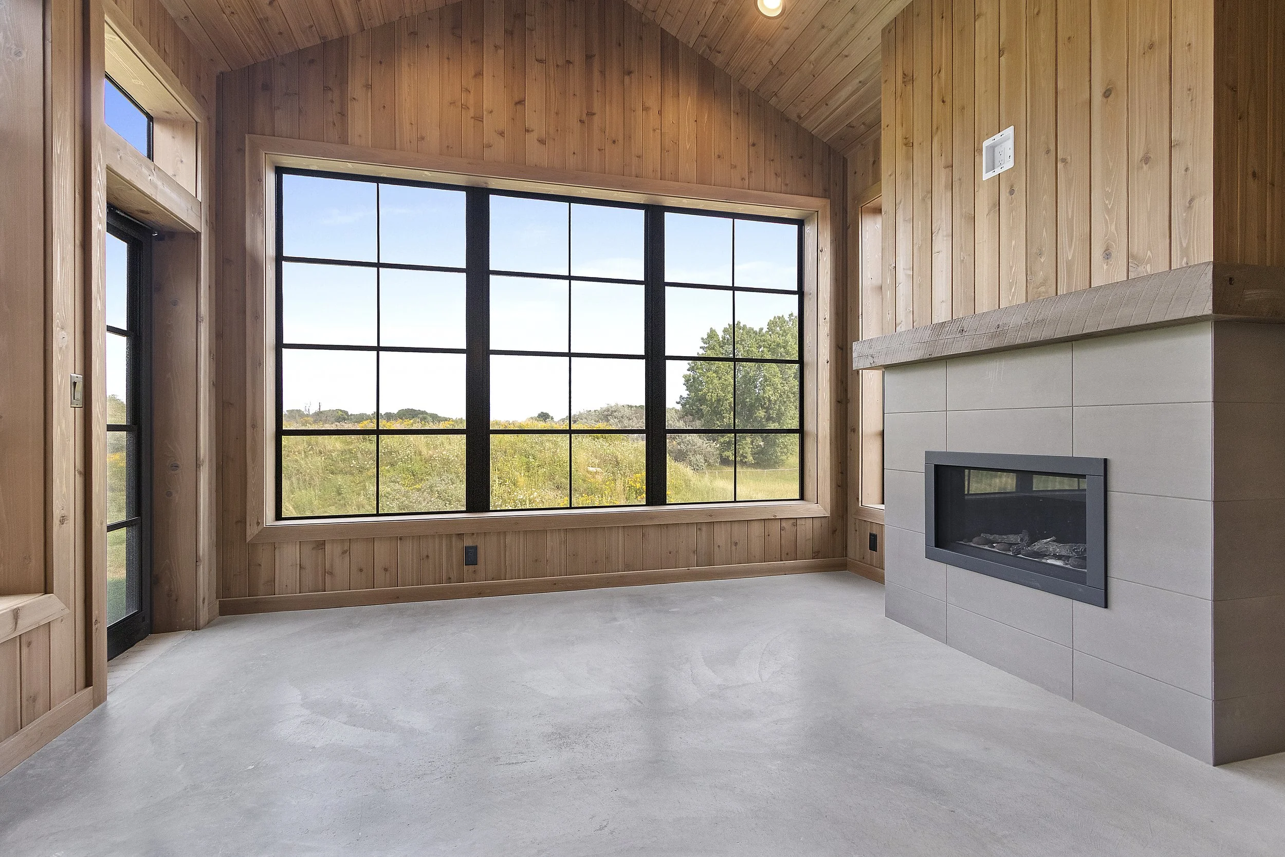 058-381FarmhouseLane-CombinedLocks-WI-54113-FULL.JPG