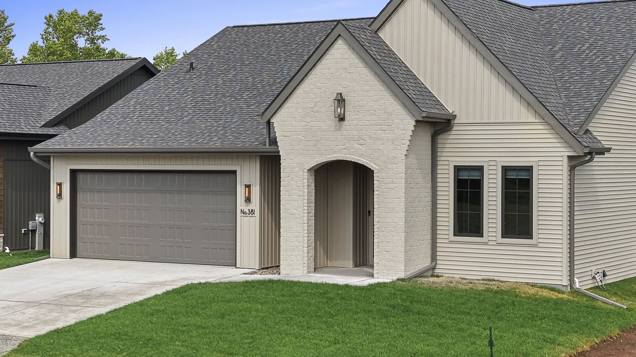 012-381FarmhouseLane-CombinedLocks-WI-54113-FULL.JPG