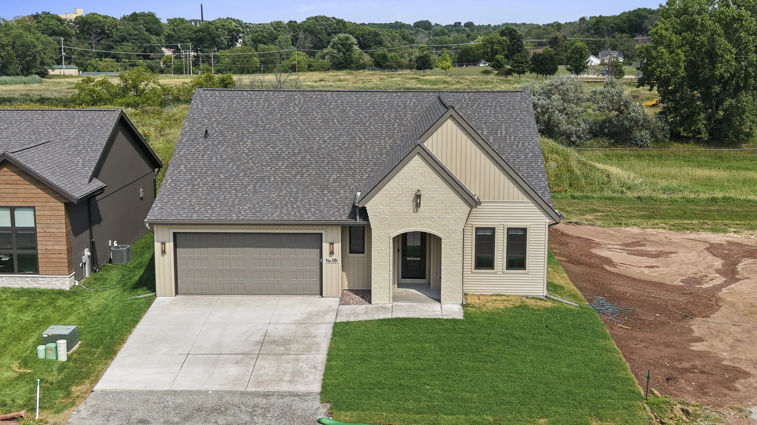 014-381FarmhouseLane-CombinedLocks-WI-54113-FULL.JPG