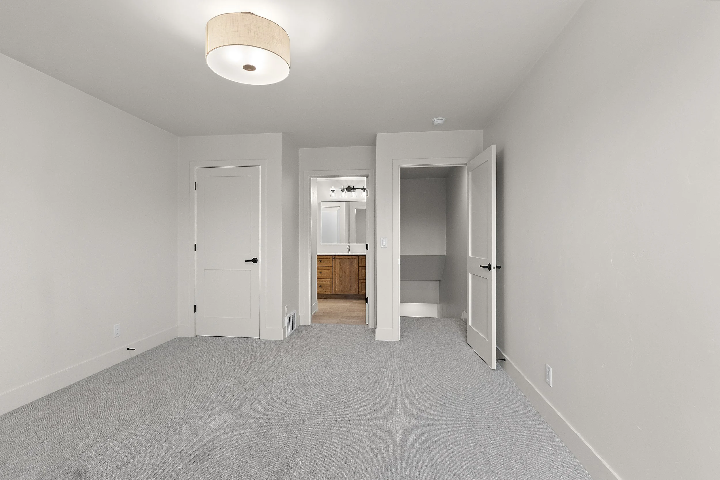 072-381FarmhouseLane-CombinedLocks-WI-54113-FULL.JPG