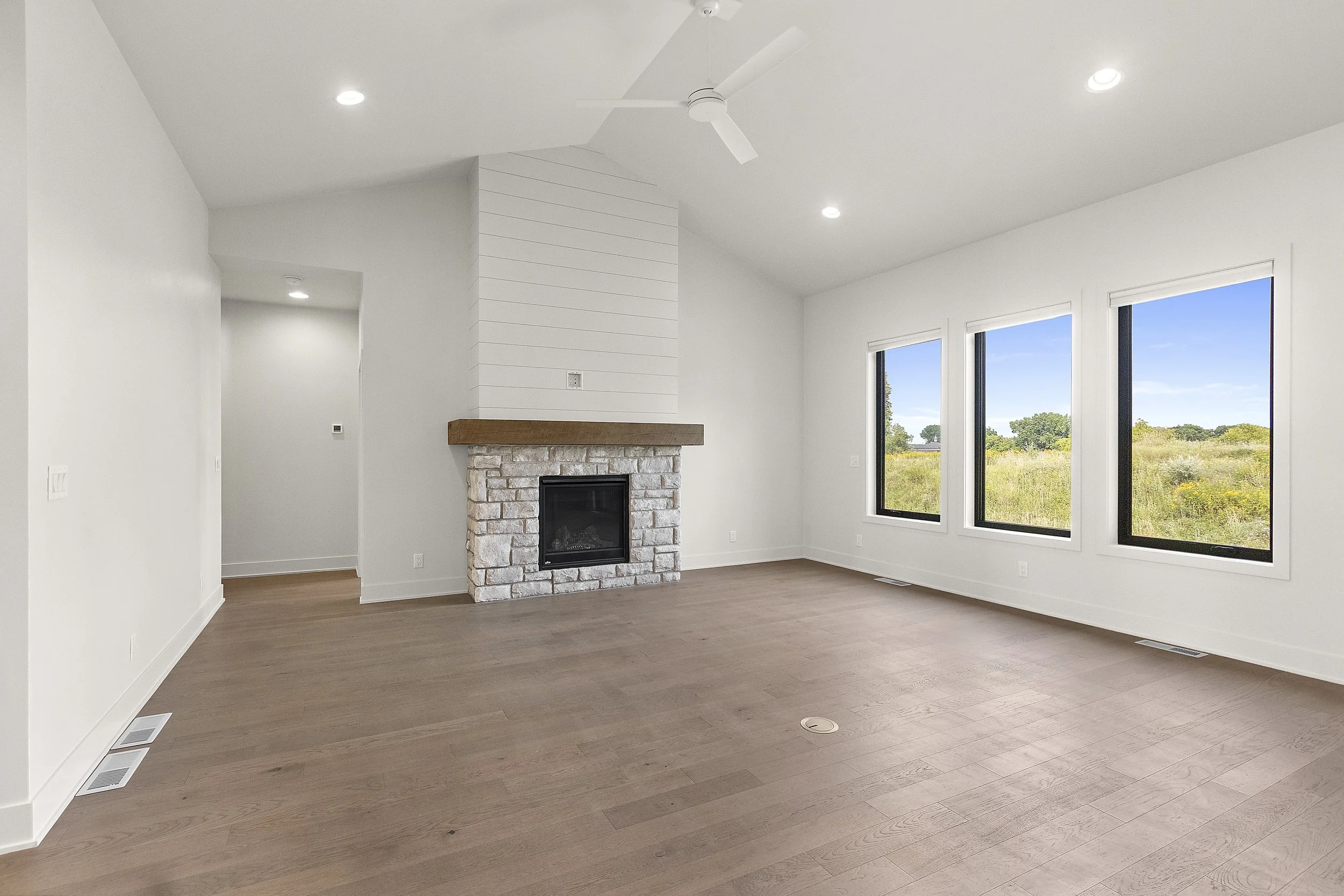 056-381FarmhouseLane-CombinedLocks-WI-54113-FULL.JPG