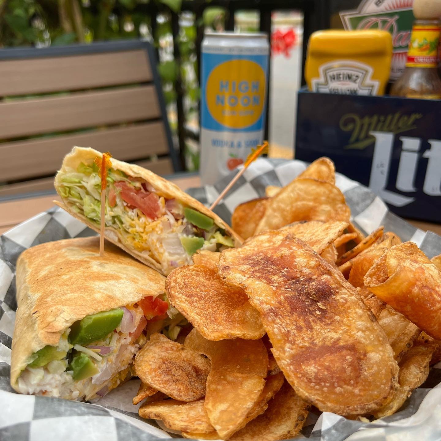 Gallery — Dales Bar and Grill