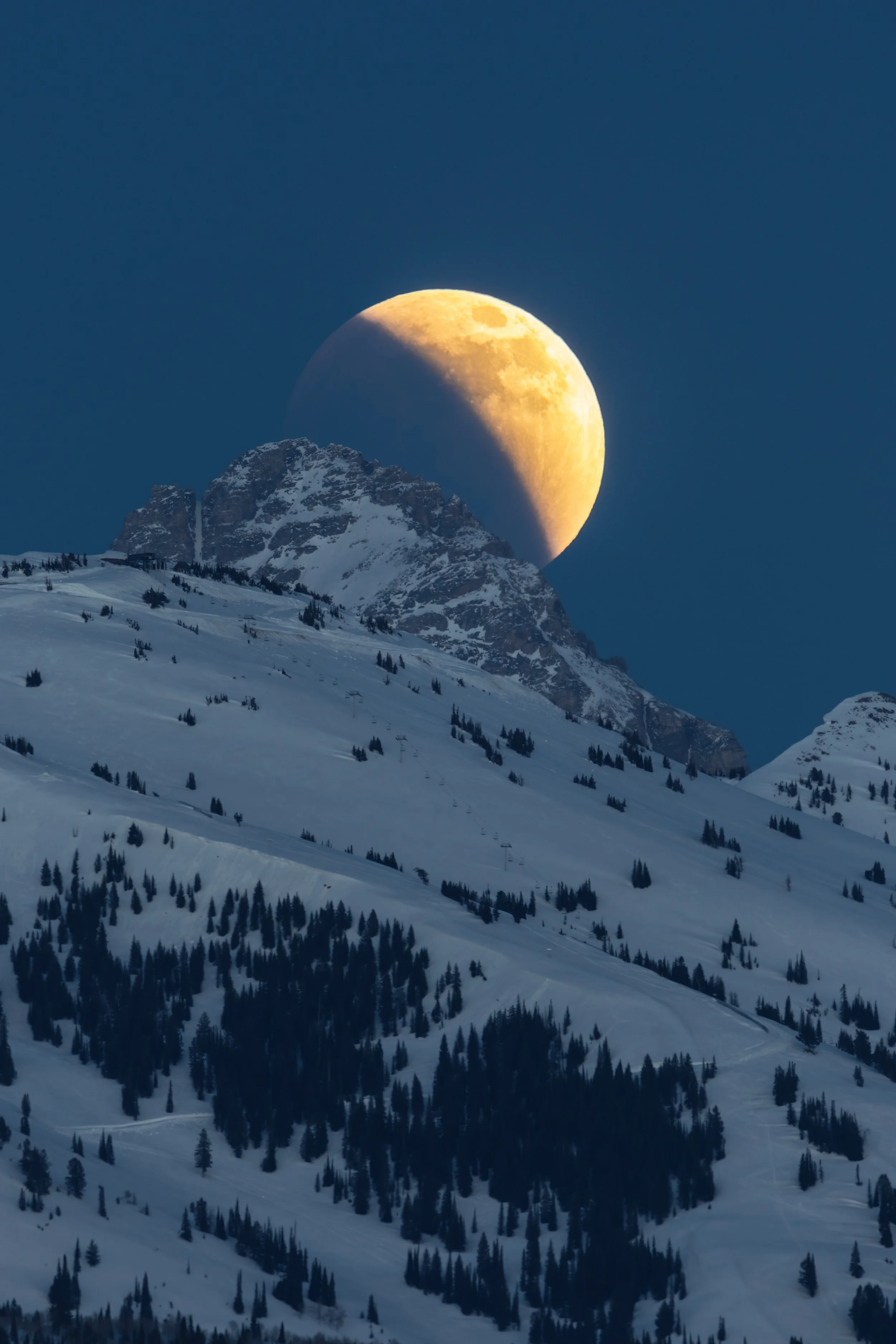 Moon Eclipse Over Middle Teton-DeNoiseAI-low-light.jpg