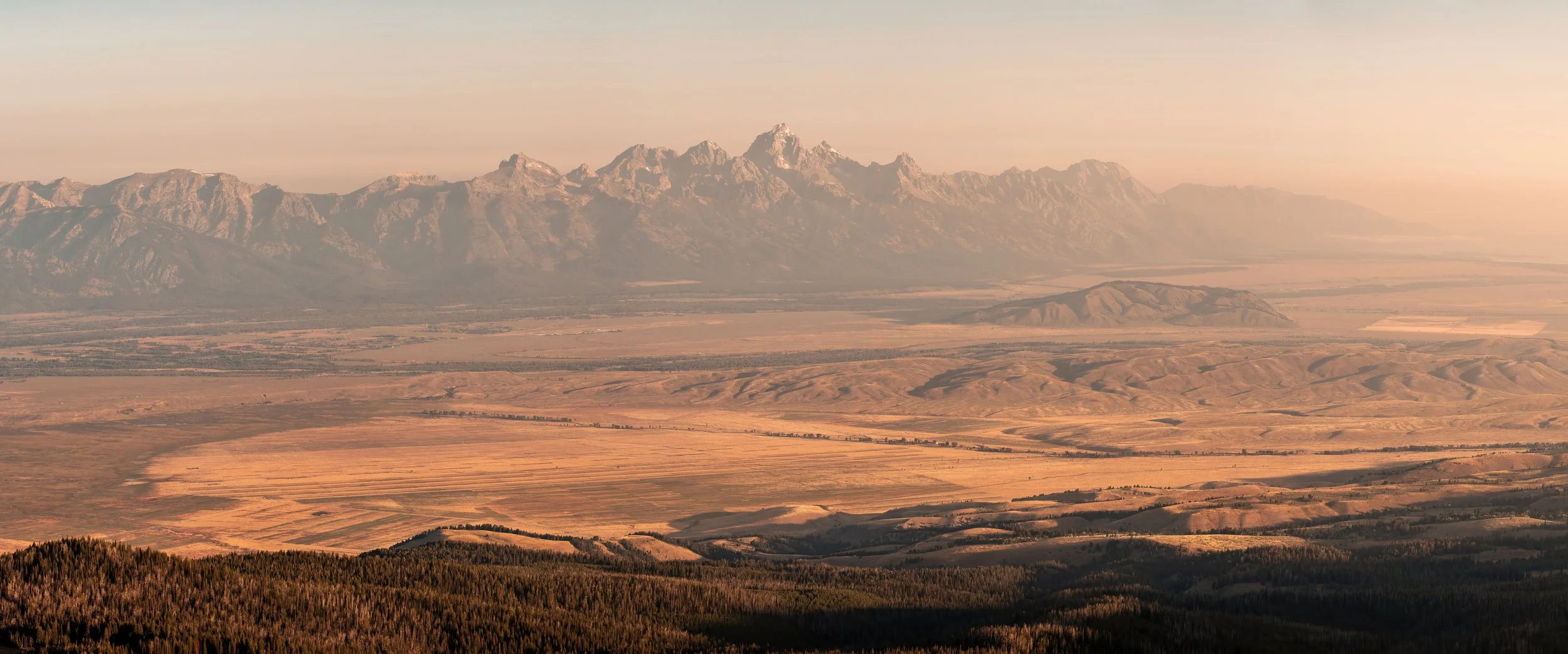 JP hazy morning valley pano-DeNoiseAI.jpg