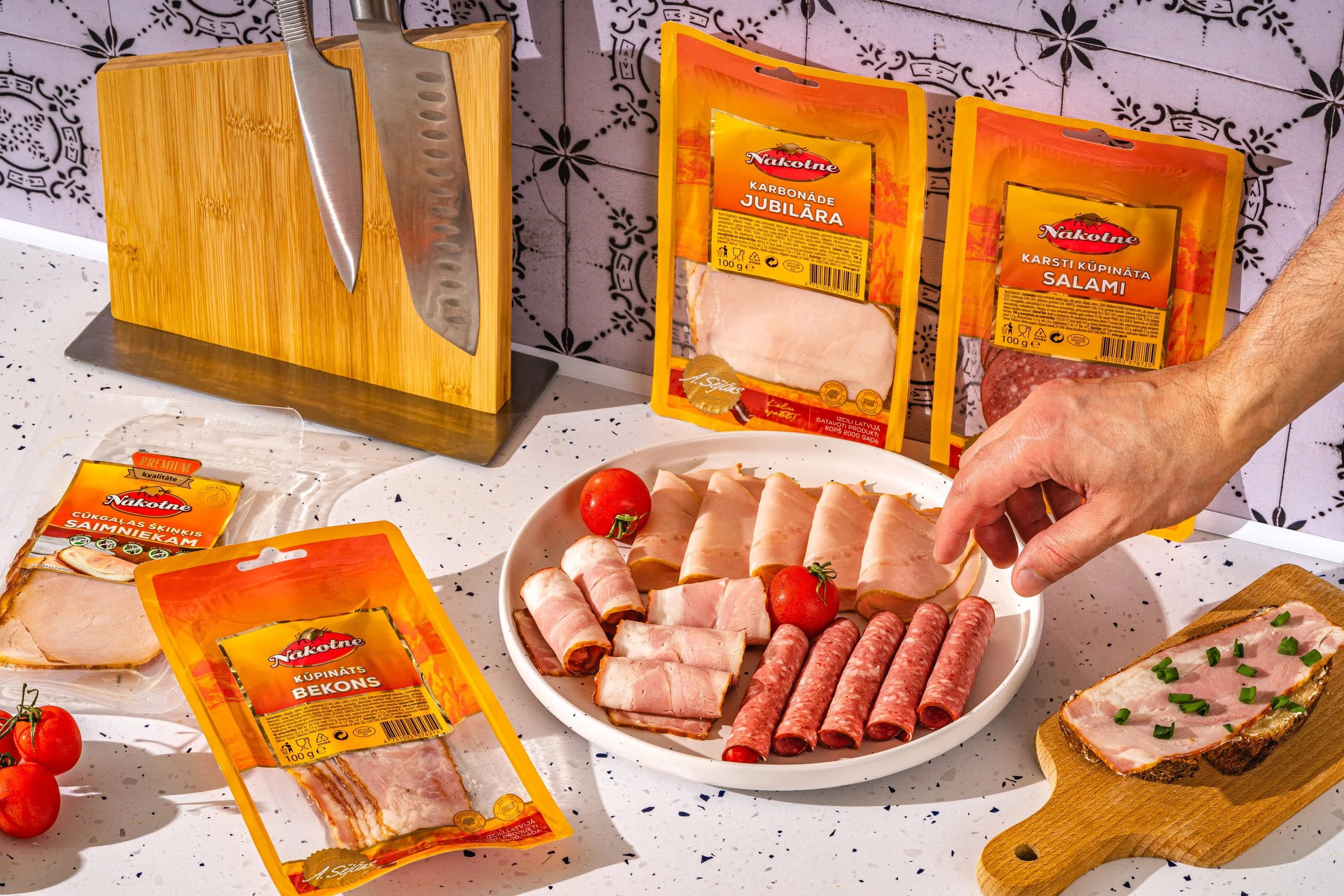 PRODUKCIJA ŠĶĒLĪTĒS - Horiz.jpg