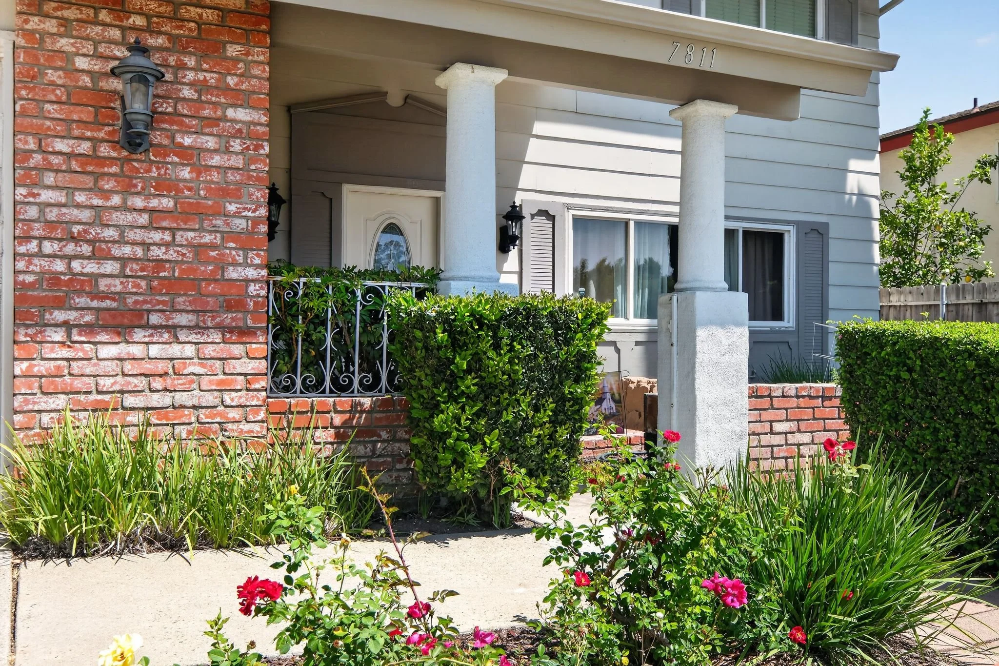 08_7811_Golfcrest_Dr_San_Diego_CA_92119_USA-Exterior-STANDARD_005.jpg