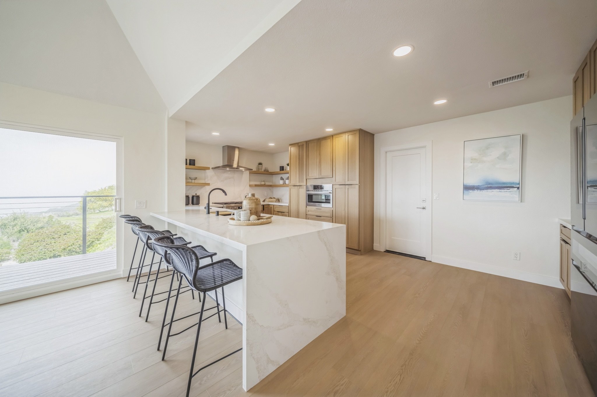 24_1763_Sky_Loft_Ln_Encinitas_CA_92024_USA-Kitchen-_O8A2910.jpg