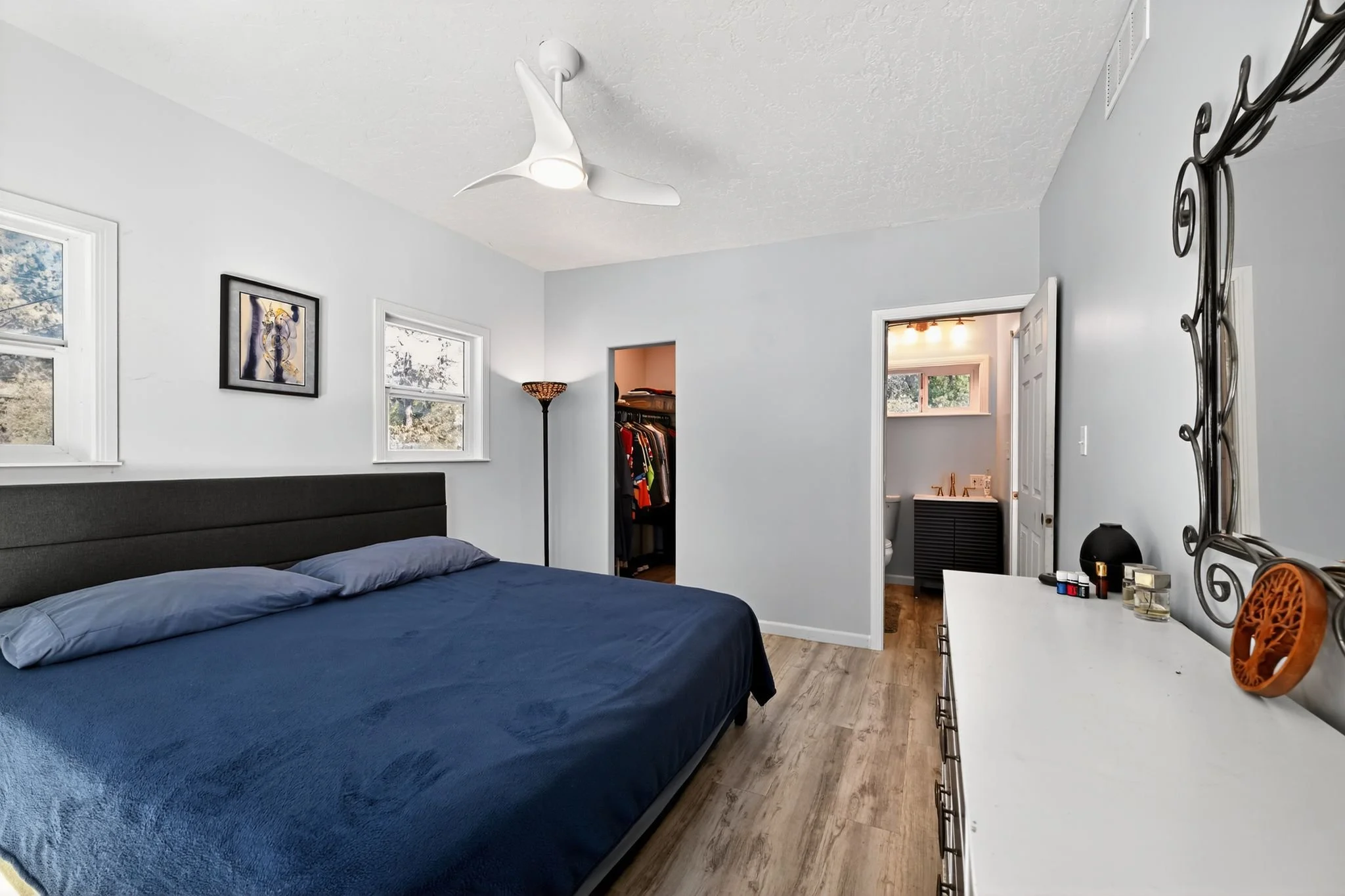31_28919_Deer_Creek_Trail_Pine_Valley_CA_91962_USA-Bedroom-DSC_3367.jpg