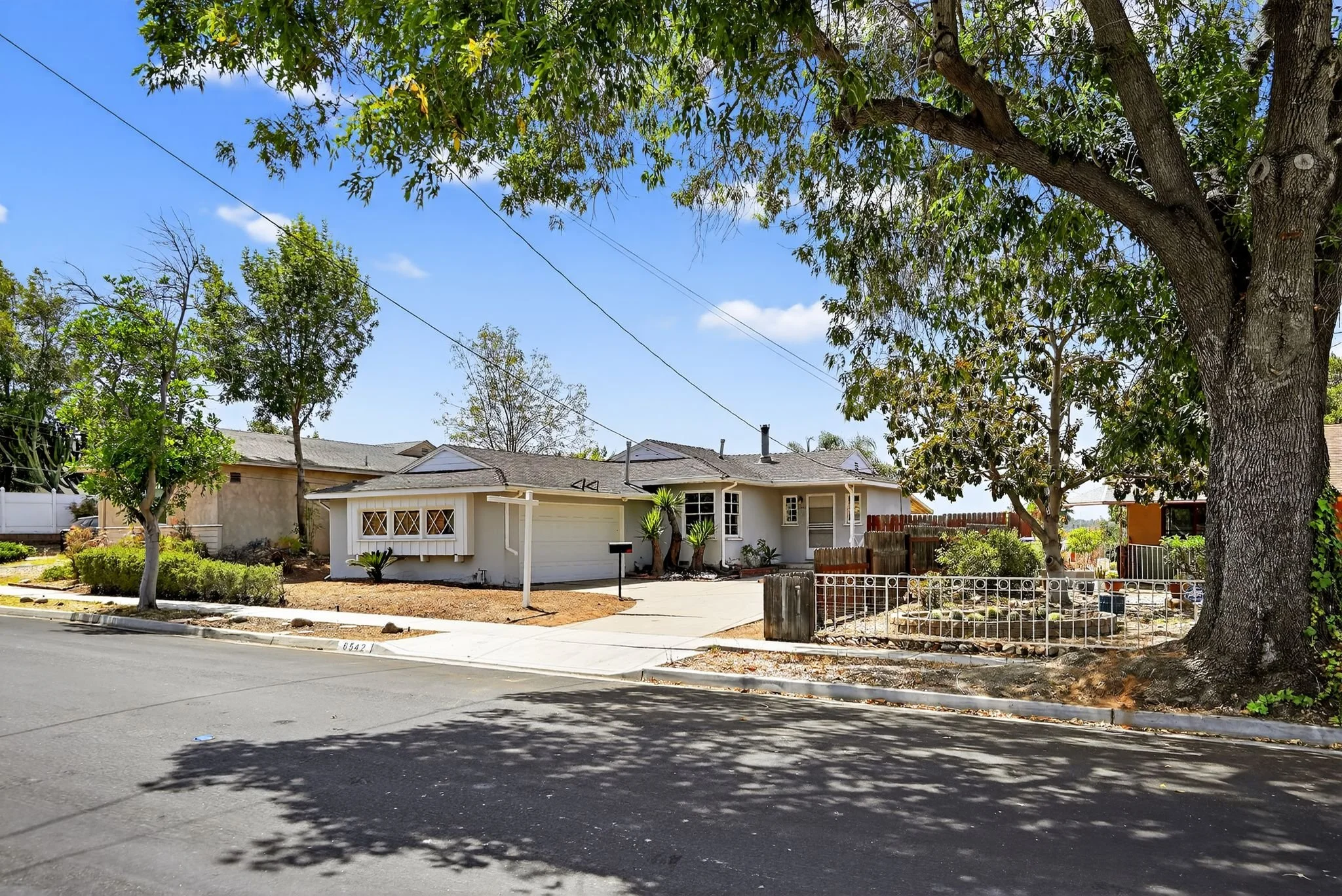 06_6542_Clara_Lee_Ave_San_Diego_CA_92120_USA-Exterior-_3C_7179.jpg