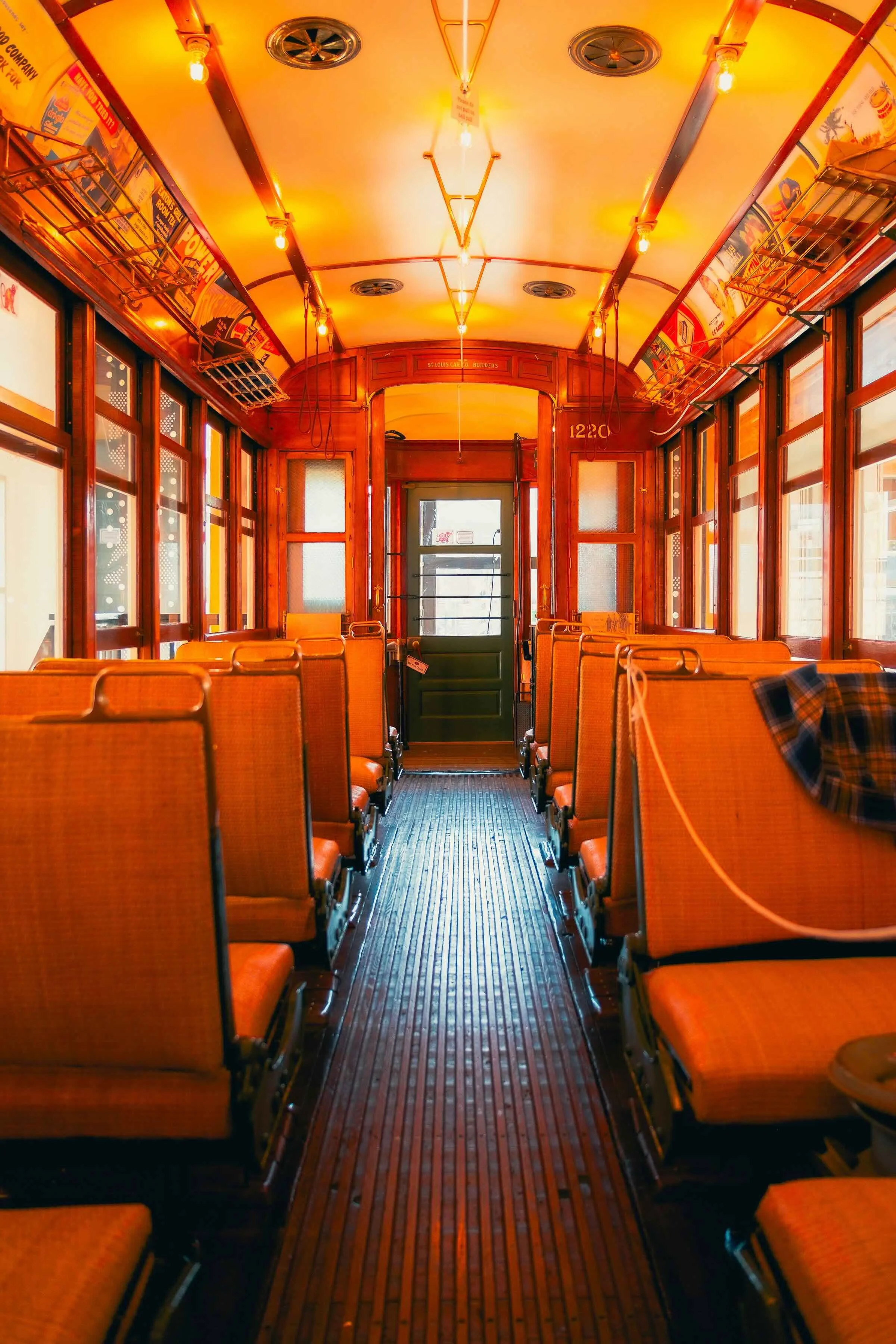 aidan-chan-photography-steveston-tram-aisle.jpeg