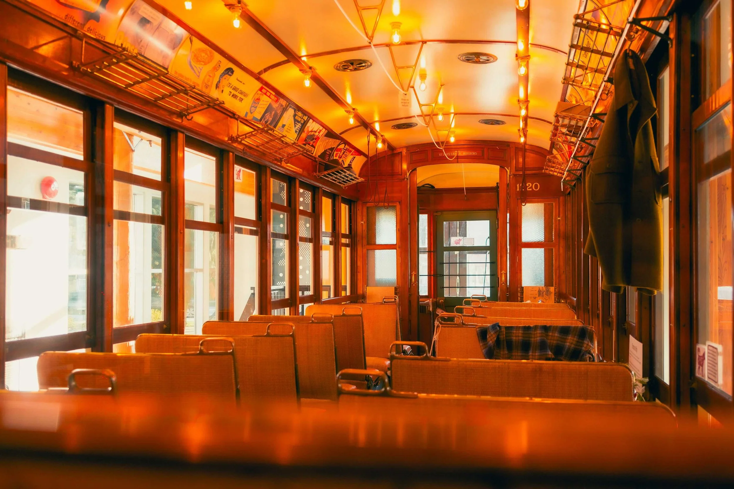 aidan-chan-photography-steveston-tram-seats.jpeg