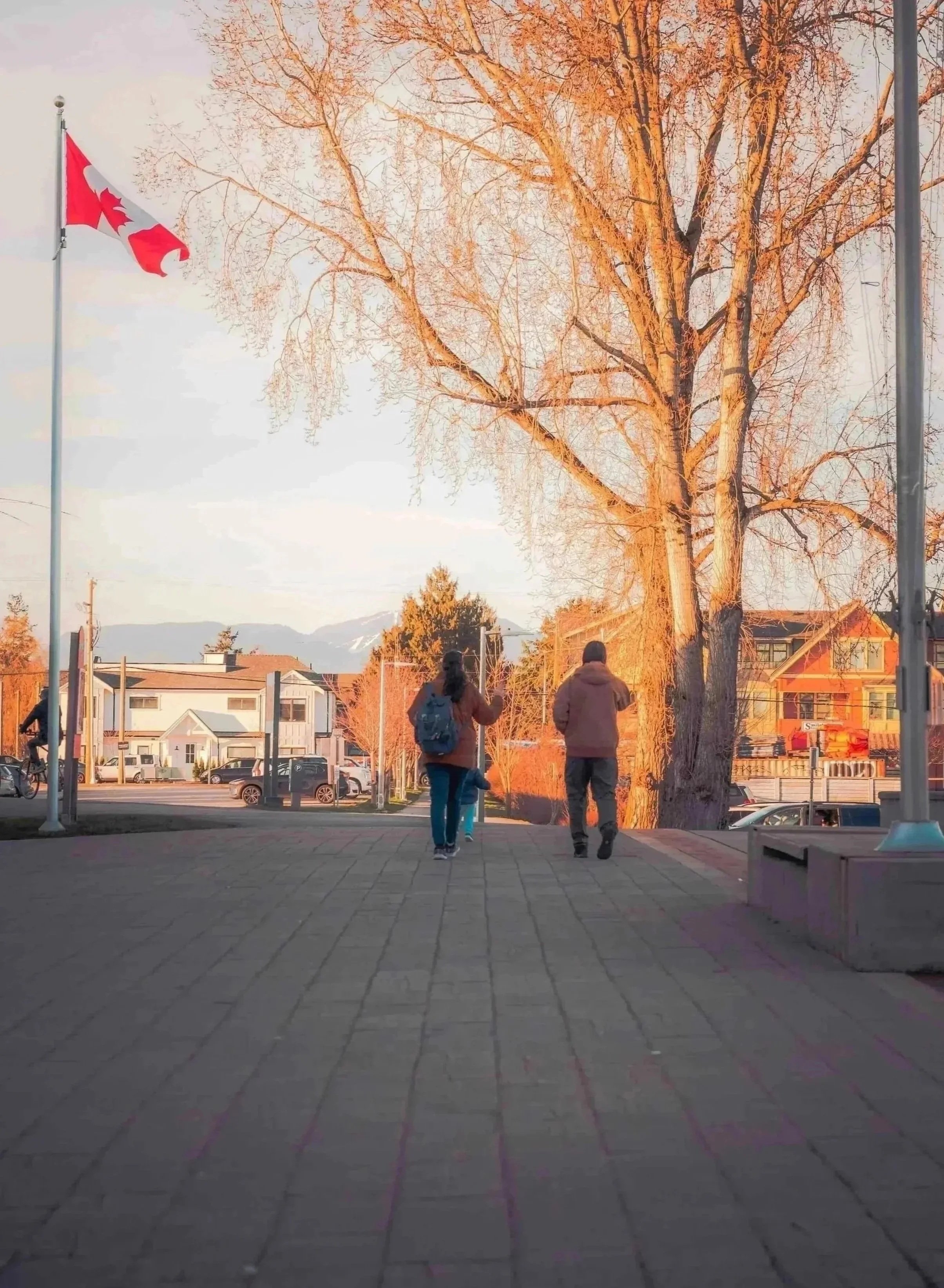 aidan-chan-photography-cannery-steveston-walking.jpg