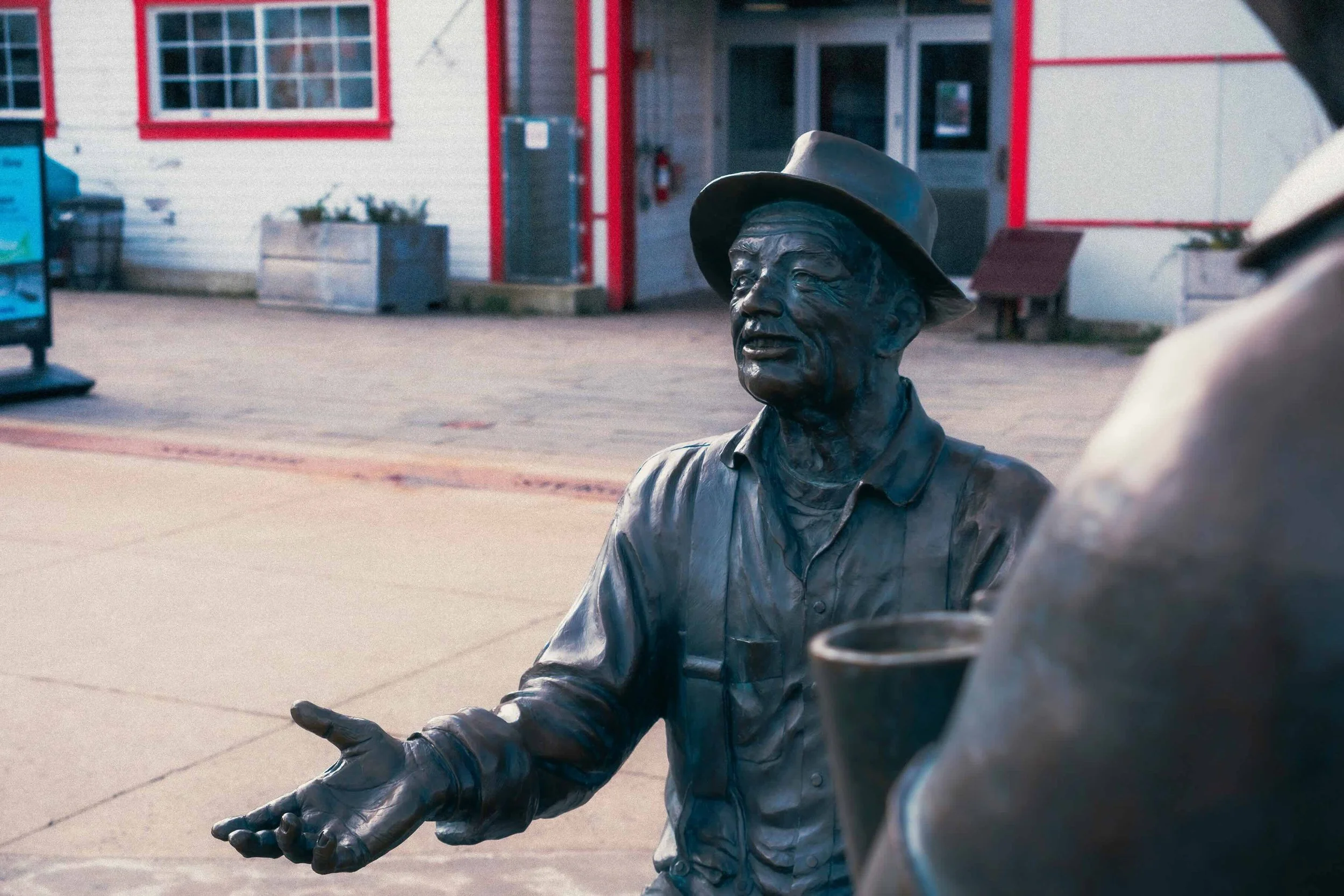 aidan-chan-photography-cannery-statue.jpeg