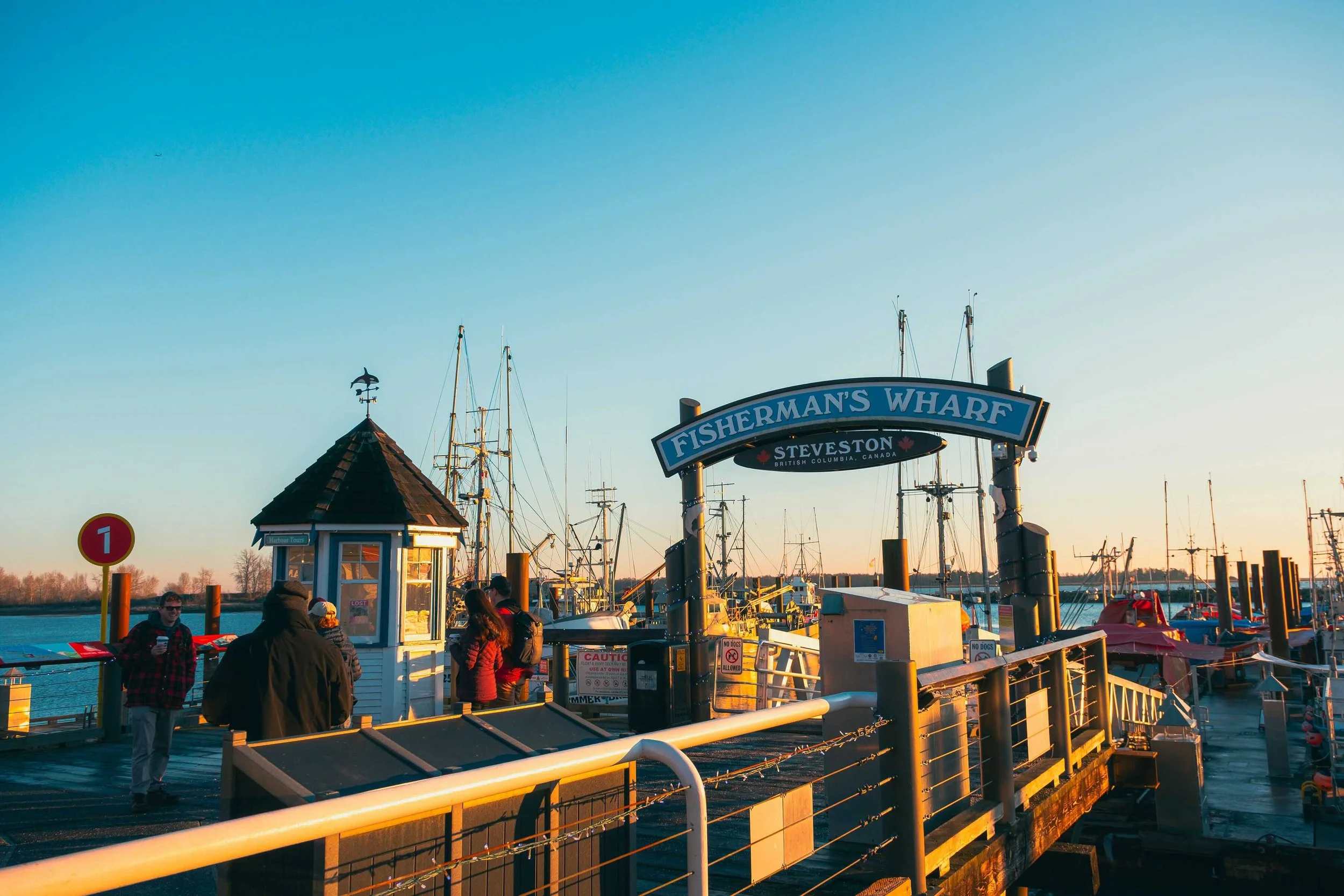 aidan-chan-photography-fishermans-wharf-sign-steveston.jpeg