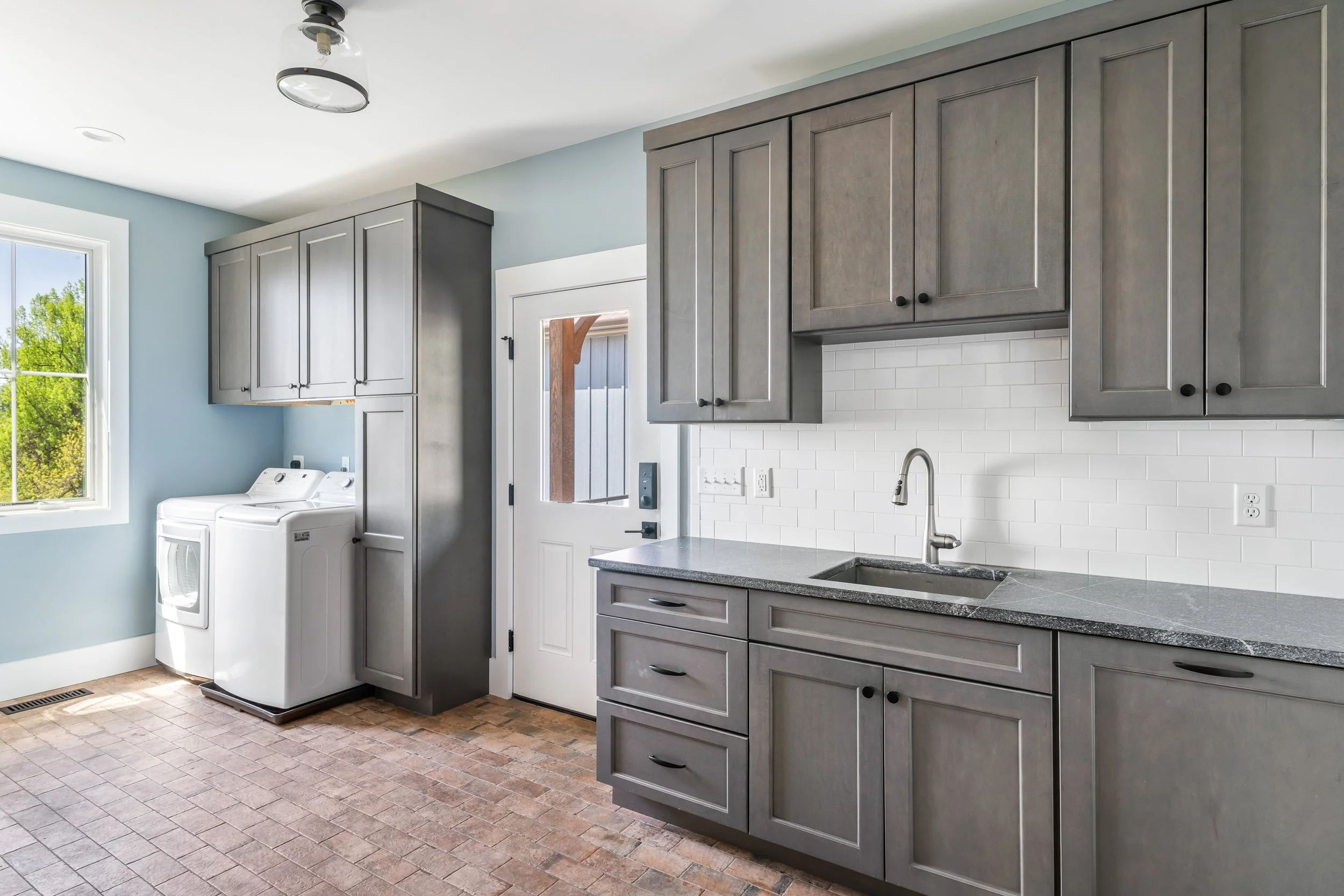 Elk Meadow Drive - Interiors-3.jpg