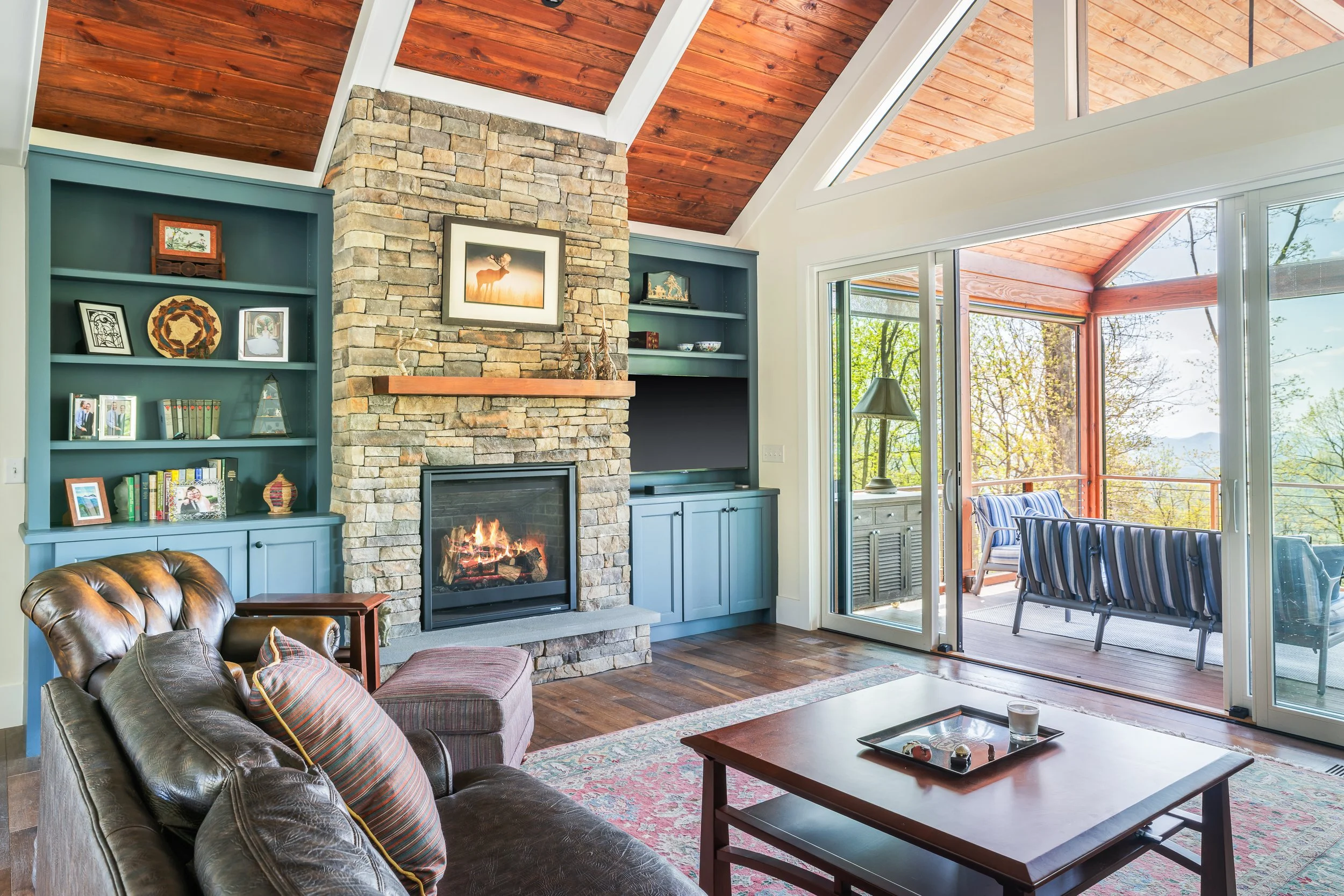 Elk Meadow Drive - Interiors-10.jpg