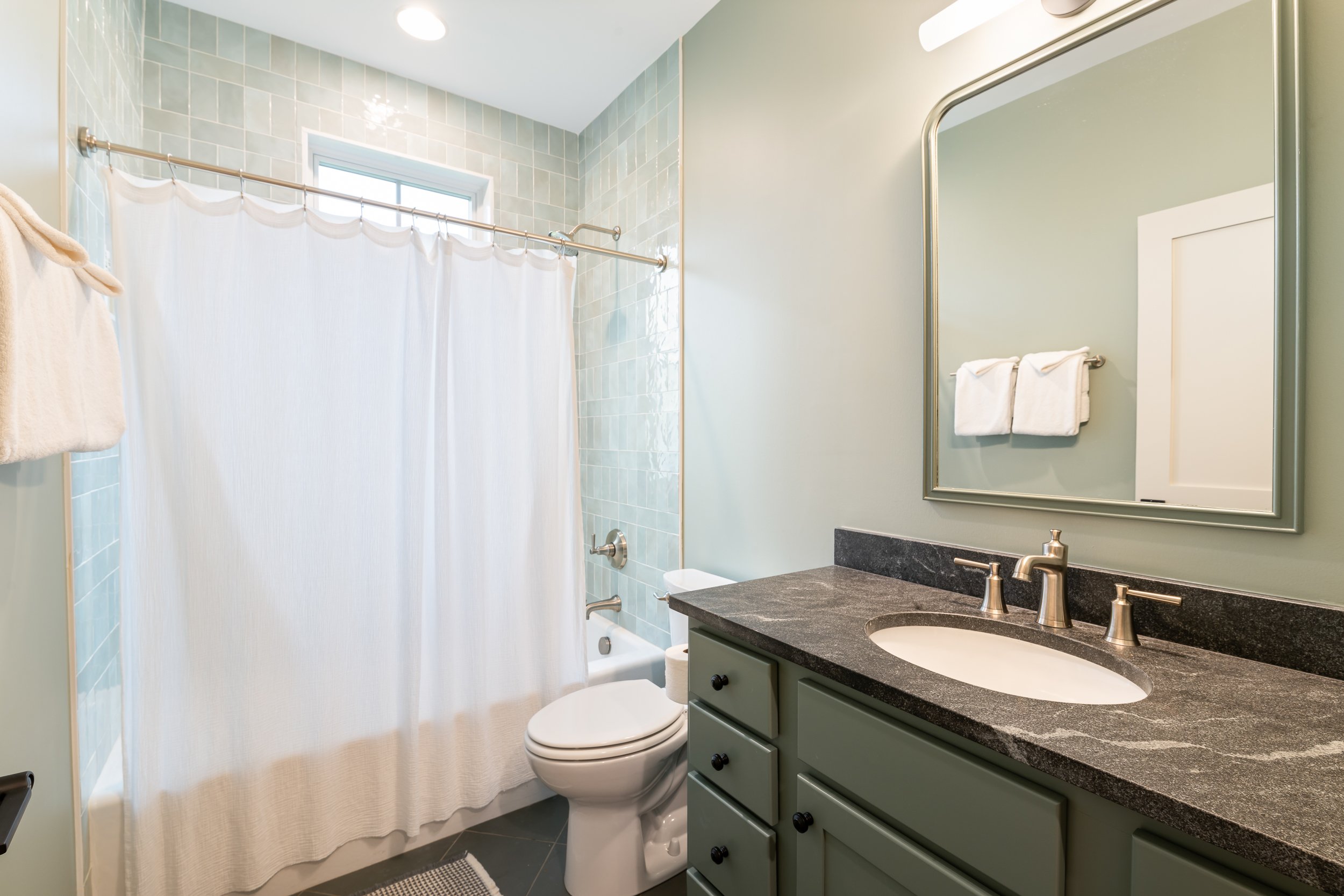 Glass Hollow Road - Interiors-3.jpg