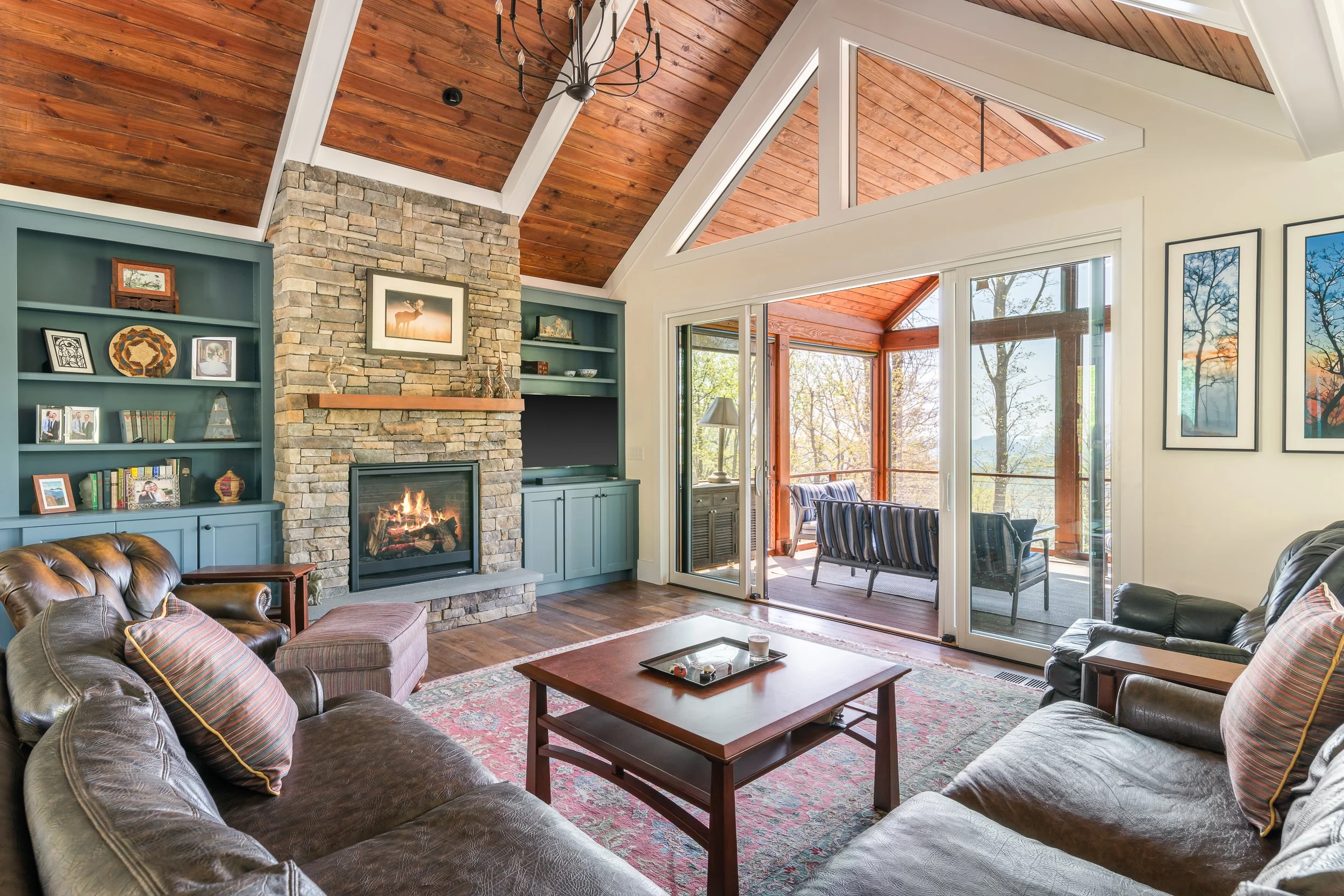 Elk Meadow Drive - Interiors-5.jpg