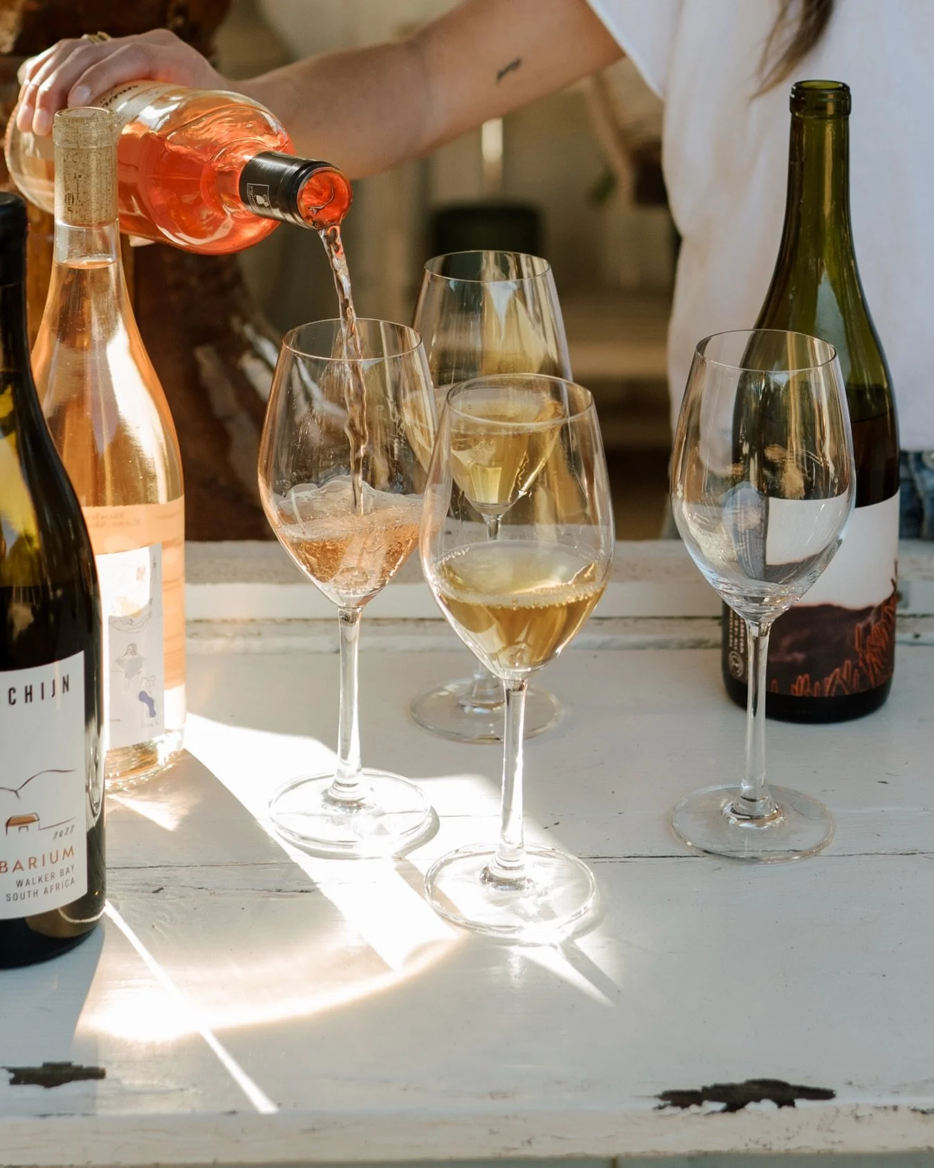 here to pour you a glass 🍷 here til 7pm!

📷: @anyaismyname