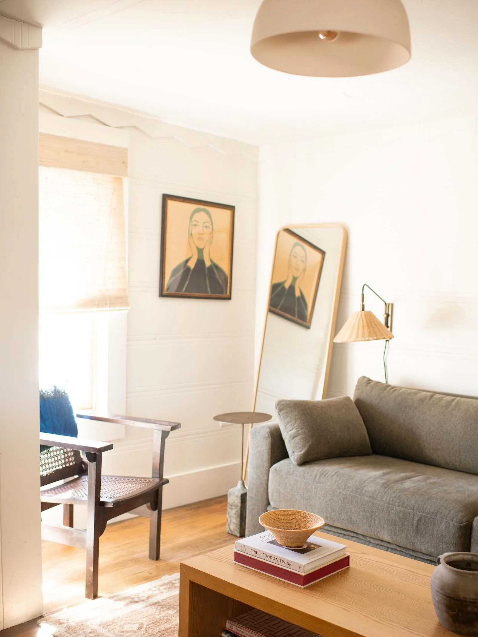 Book a summer stay at @thebodegahouse! A few weekend dates have opened up in July and August, come spend the afternoon under the oaks at Bodega, walk to dinner, and enjoy the charm of Los Alamos. Link to book in our bio.
📷 @bonjwing