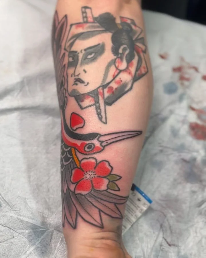 🐦 got to do this sweet lil drawn on crane @evergreentattooinvitational it was a super fun show and had even more fun making this tattoo 🐦 
.
.
.
.
.
.
.
.
.
.
.
.
.
.
.
#evergreentattooinvitational #eugenetattoo #japanesetattoo #japanesefashion #c