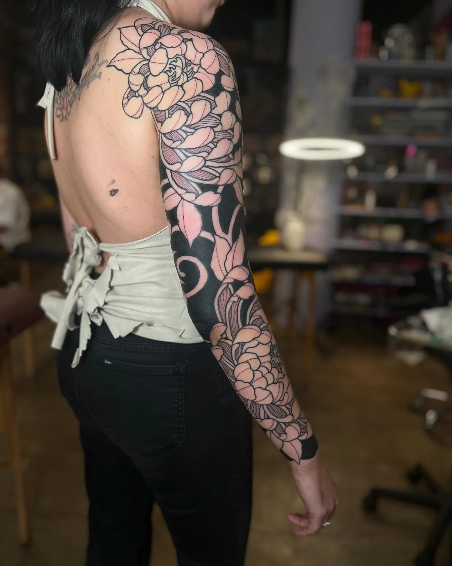 Floral sleeve in progress—really happy with how this one’s shaping up. I’m booking custom work for May–July. If you’ve been thinking about starting something, now’s a good time to reach out.
DM me or use the link