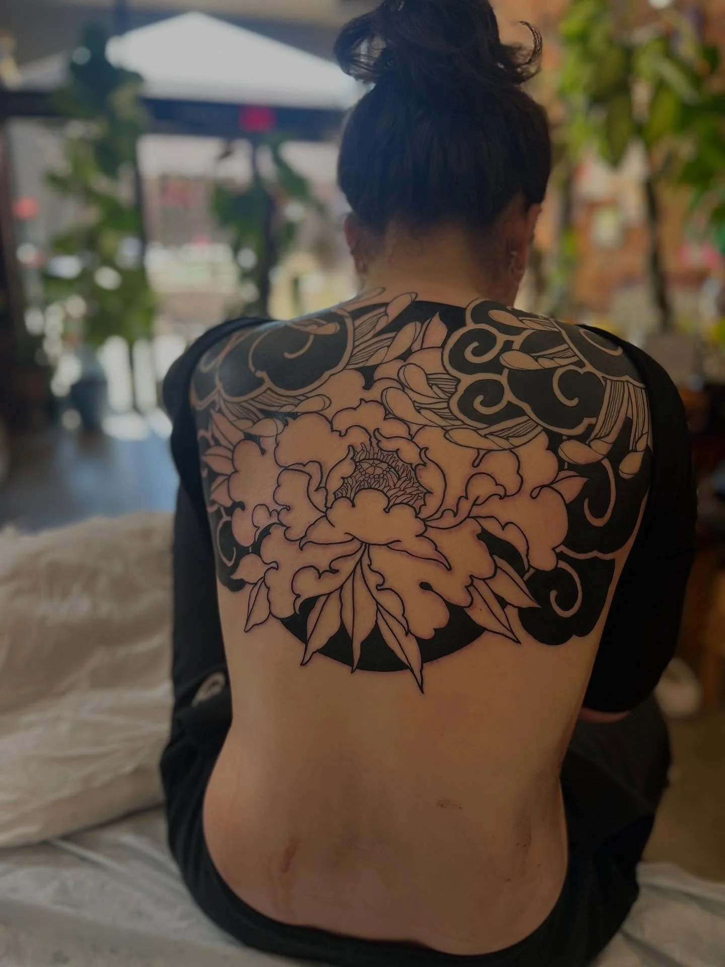 This piece started as a shoulder coverup that just keeps growing and shaping to my client. I’m super happy with how it’s turning out and the trust they are giving me to create with them.
Made @superelectrictattoo 
.
.
.
.
.
.
.
.
.
#japa
