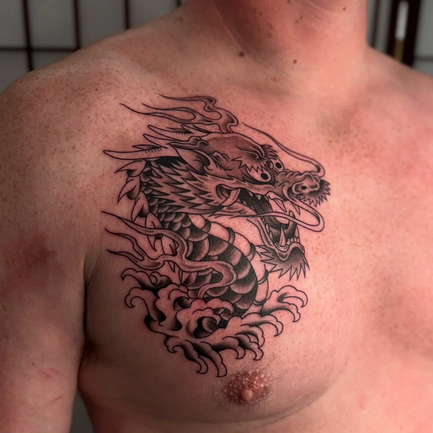 Pinky Yun dragon for a day one client 🫶 link in bio to book in ✨🖤