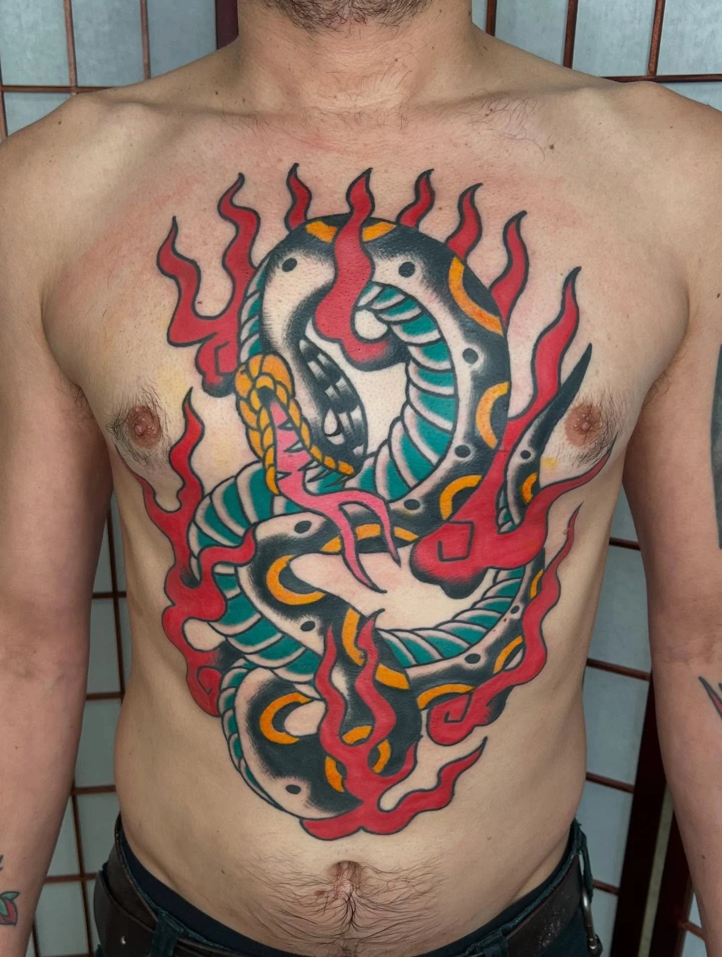 Big ol snake for @fixed_nick 🐍🔥
Thanks again for letting me do this🤘
Made at @superelectrictattoo 
Dm to book!!