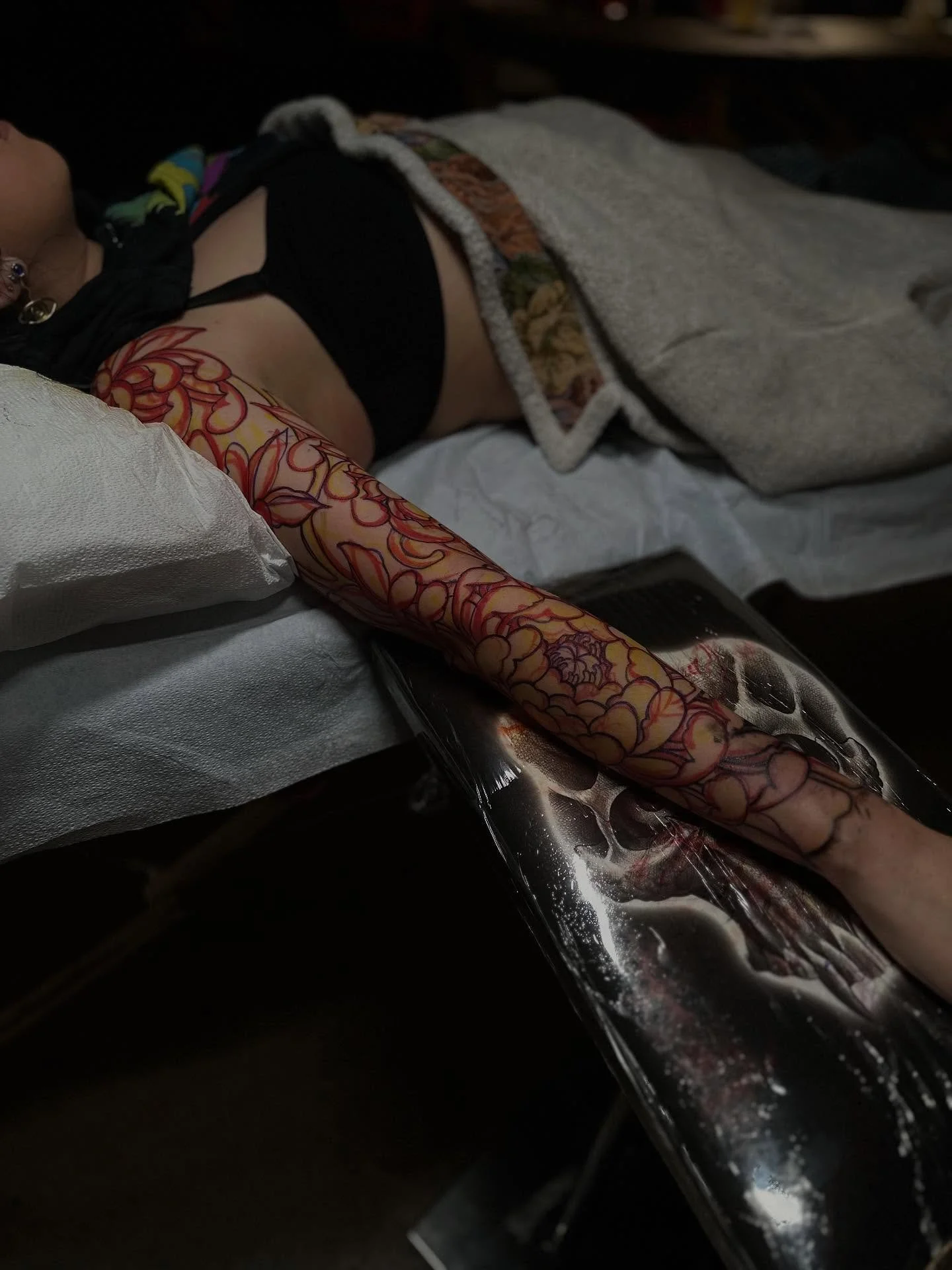 I love the process of making a sleeve that fits the body! So grateful for the trust I’m given!
.
.
.
.
.
.
.
.
.
.
.
.
.
.
.
#sharpietattoo #drawnontattoo #japanesetattoo #chrysanthemums #floraltattoo #blackworktattoo #tattoo #oregontattoo #eug